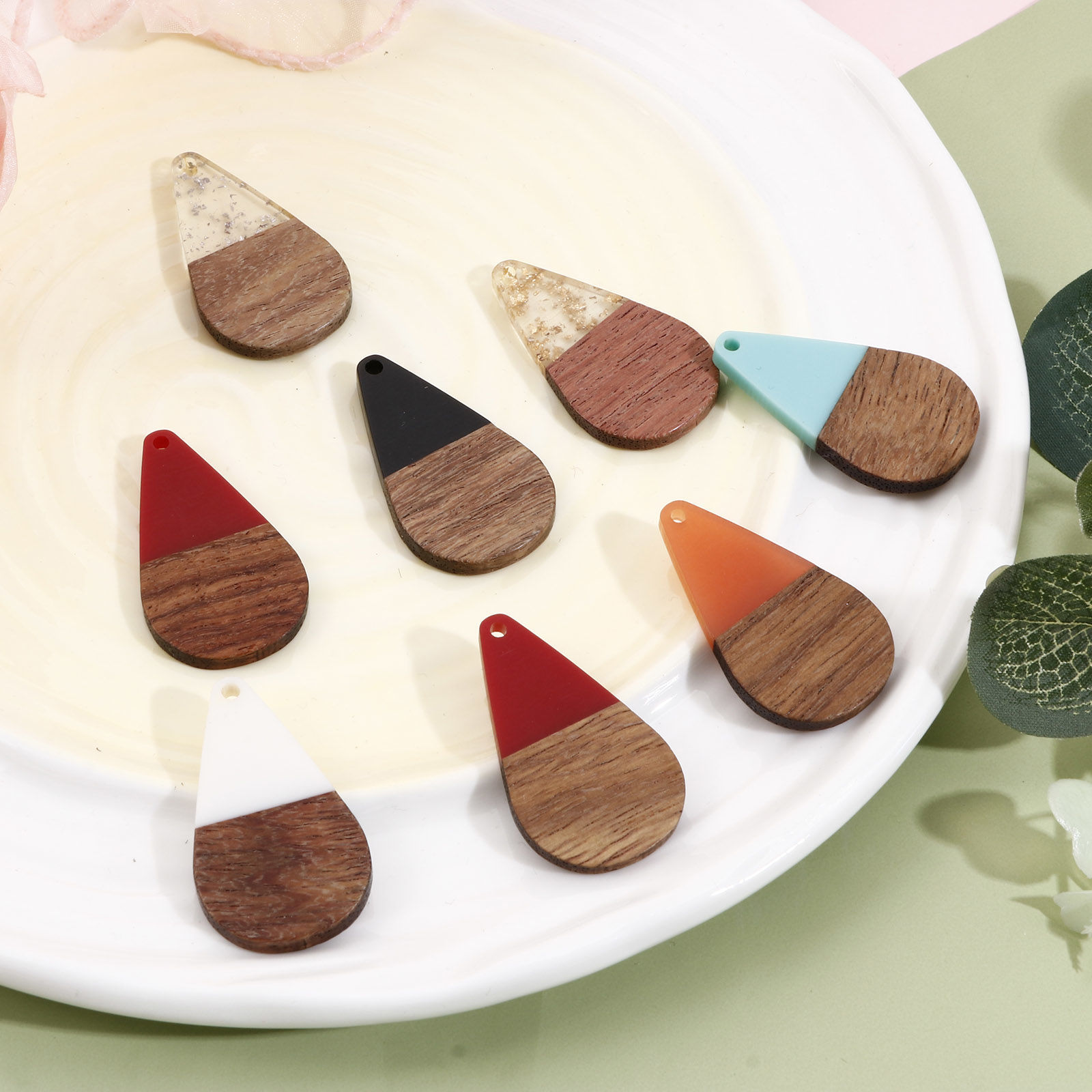 Immagine di Resina Effetto Legno Ciondoli Multicolore Goccia 3.8cm x 2.2cm, 2 Pz