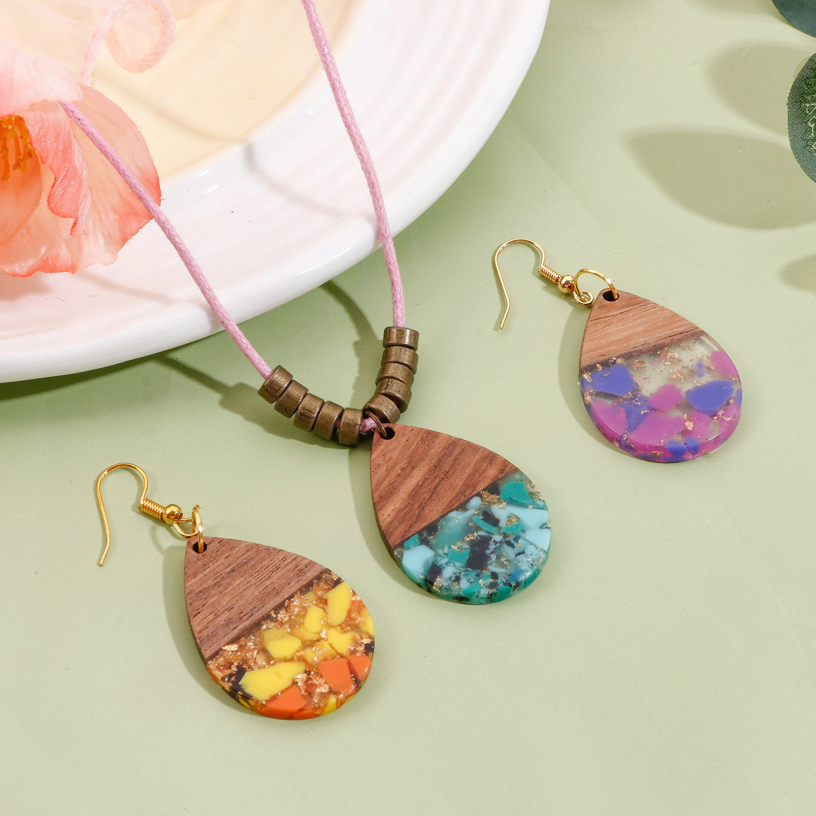 Immagine di Resina Effetto Legno Ciondoli Multicolore Goccia Stagnola 3.6cm x 2.4cm, 2 Pz