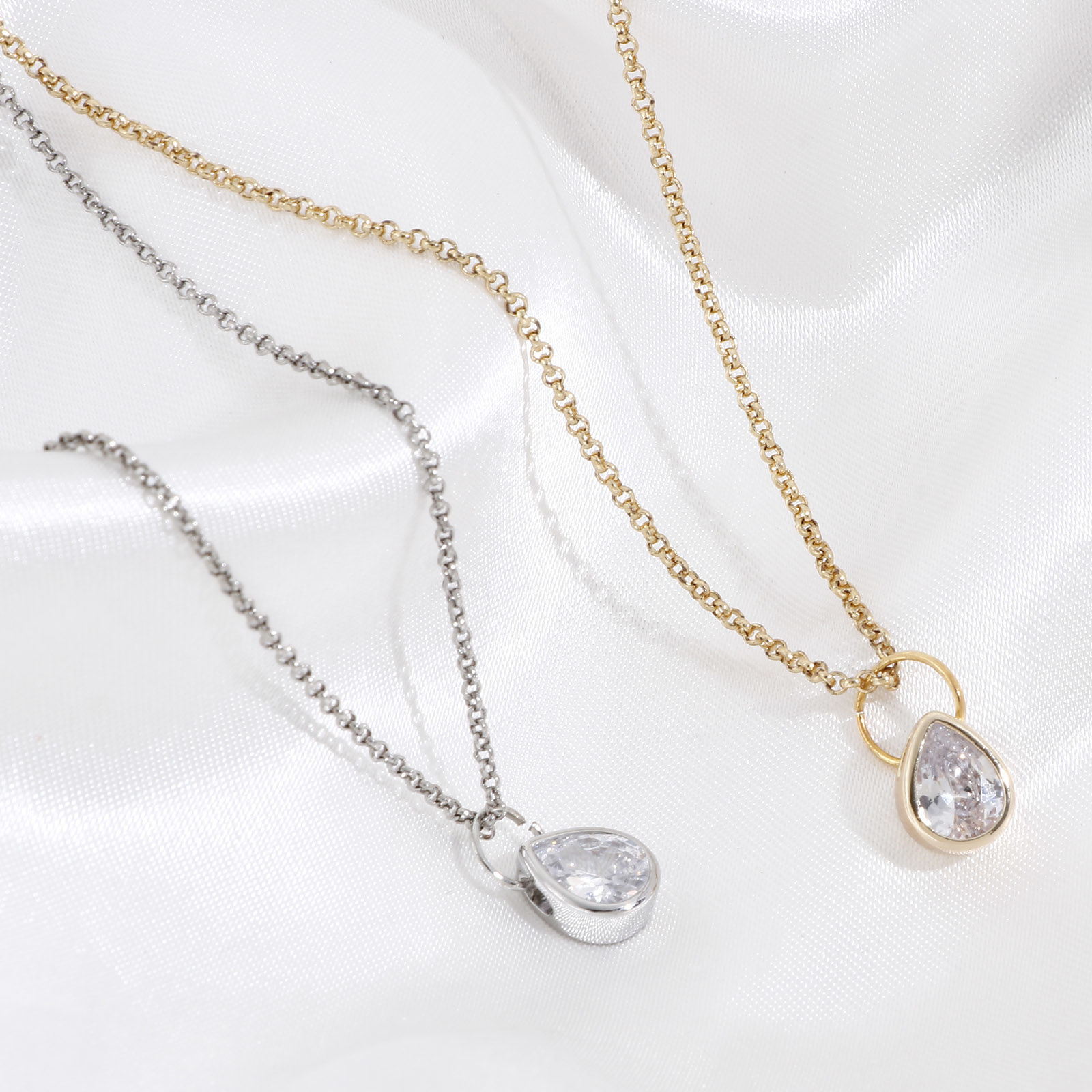 Picture of Brass Charms Real Gold Plated Drop Clear Cubic Zirconia 10mm x 8mm