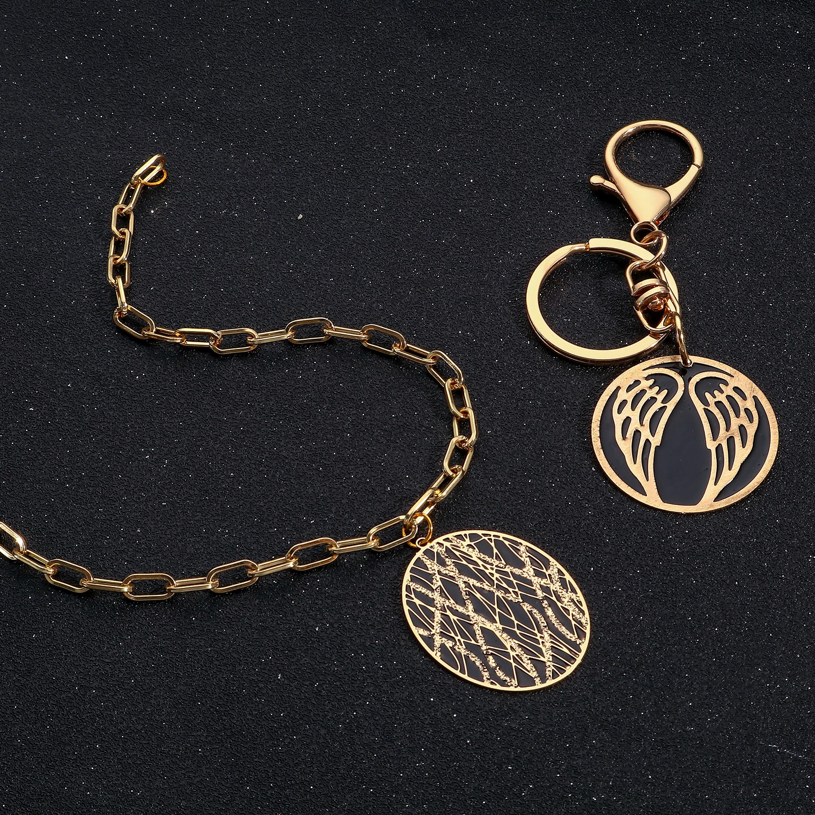 Imagen de Hierro Colgantes Chapado en Oro Negro Esmalte 2 Unidades