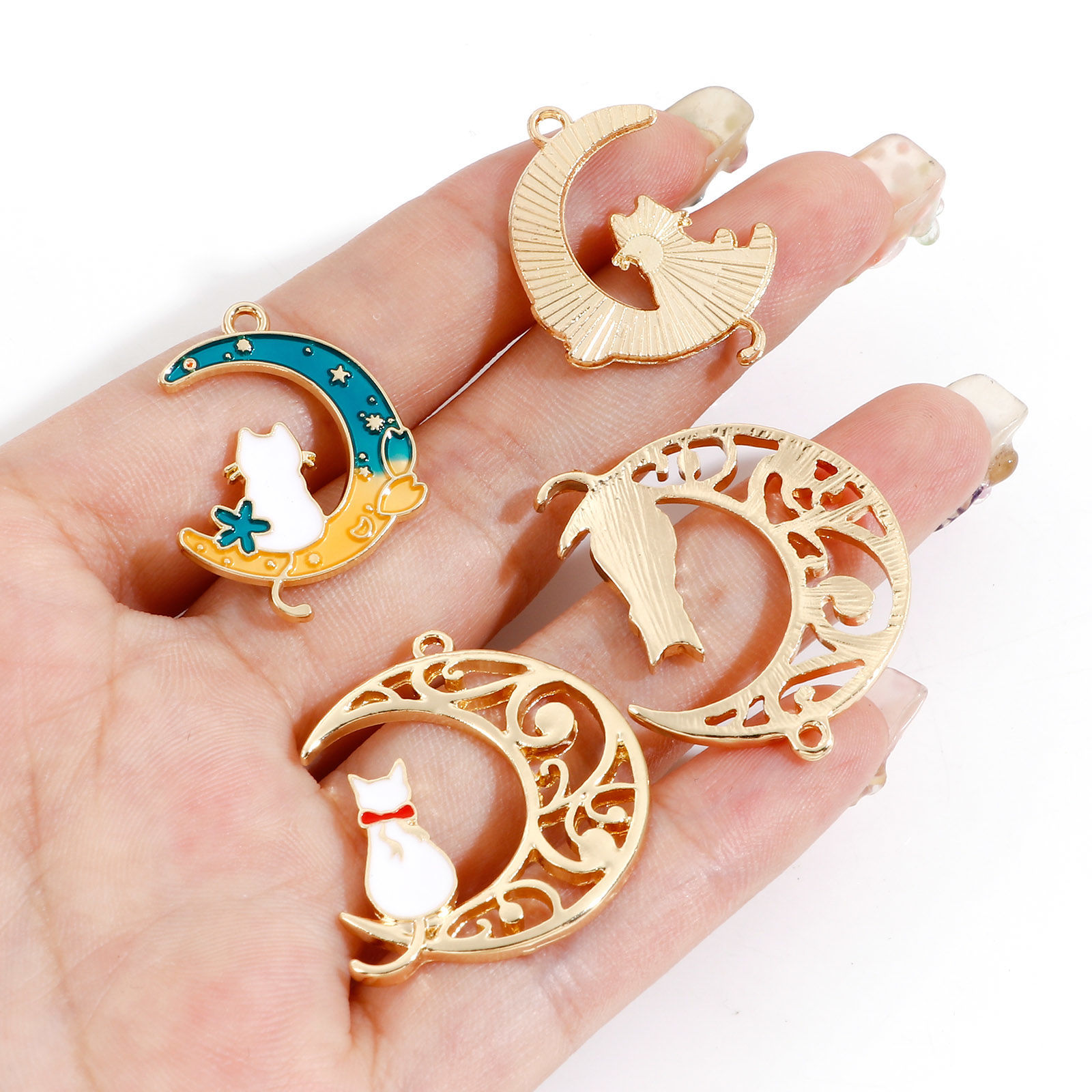 Imagen de Zamak Galaxia Colgantes Charms Chapado en Oro Luna Media Gato Esmalte 10 Unidades