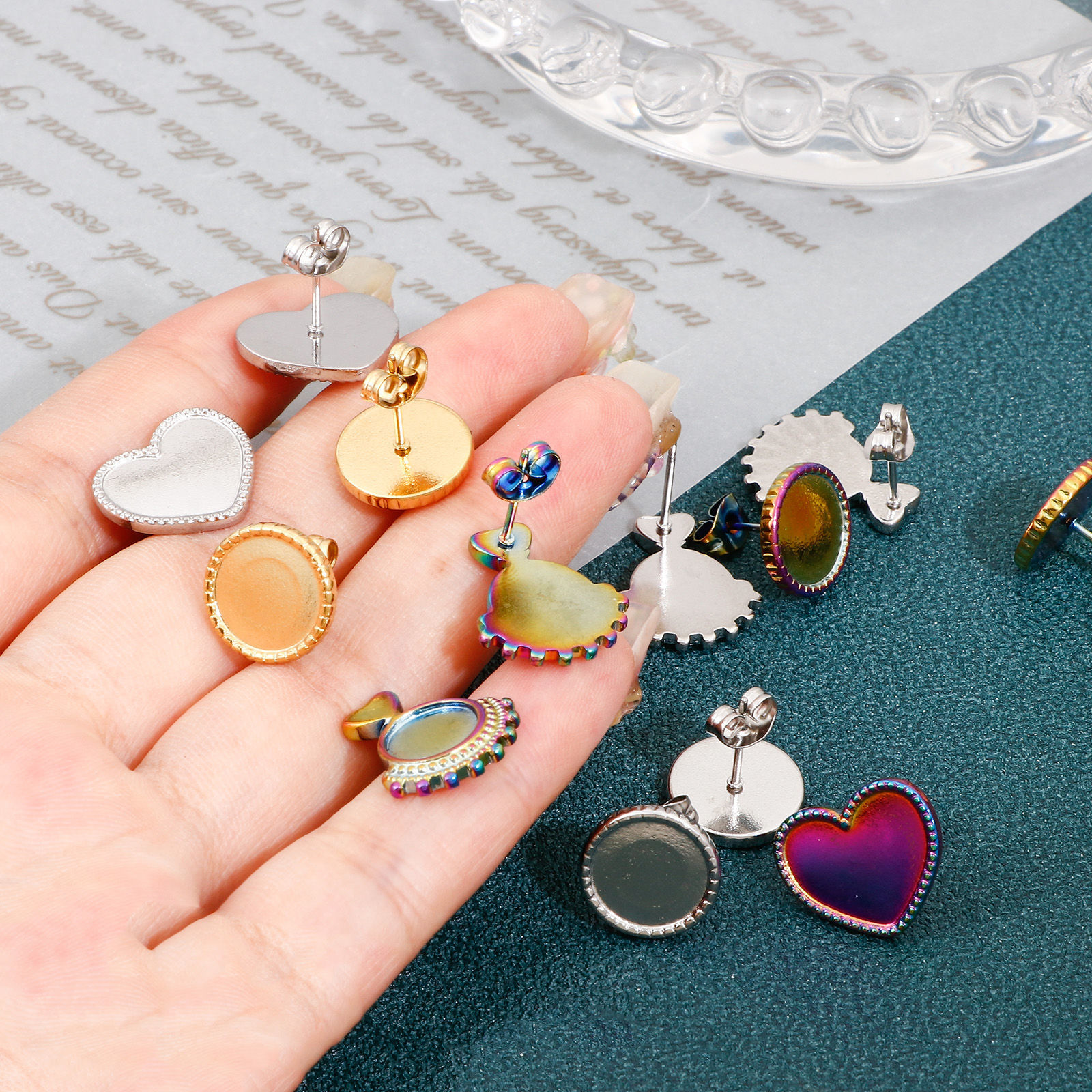 Bild von 4 Stück 304 Edelstahl Ohrring Ohrstecker Disc Bunt Herz Cabochon Fassung