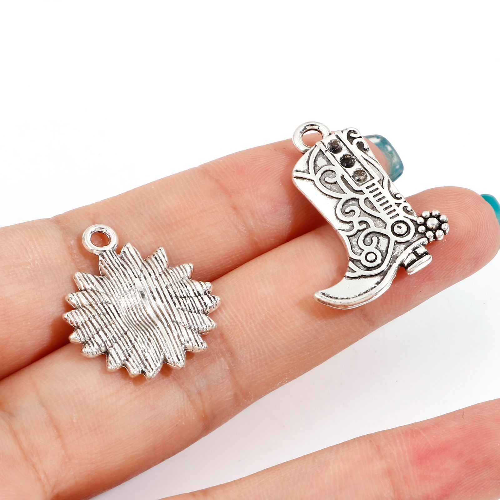Imagen de Zamak Vaquero del Oeste Colgantes Charms Plata Antigua 20 Unidades