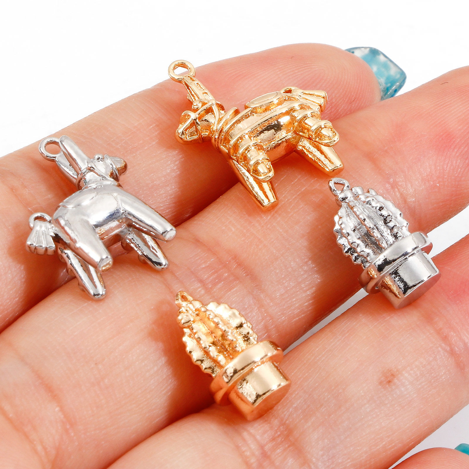 Imagen de Latón Colgantes Charms Caballo de madera Oro Real Chapado Cactus 3D 2 Unidades