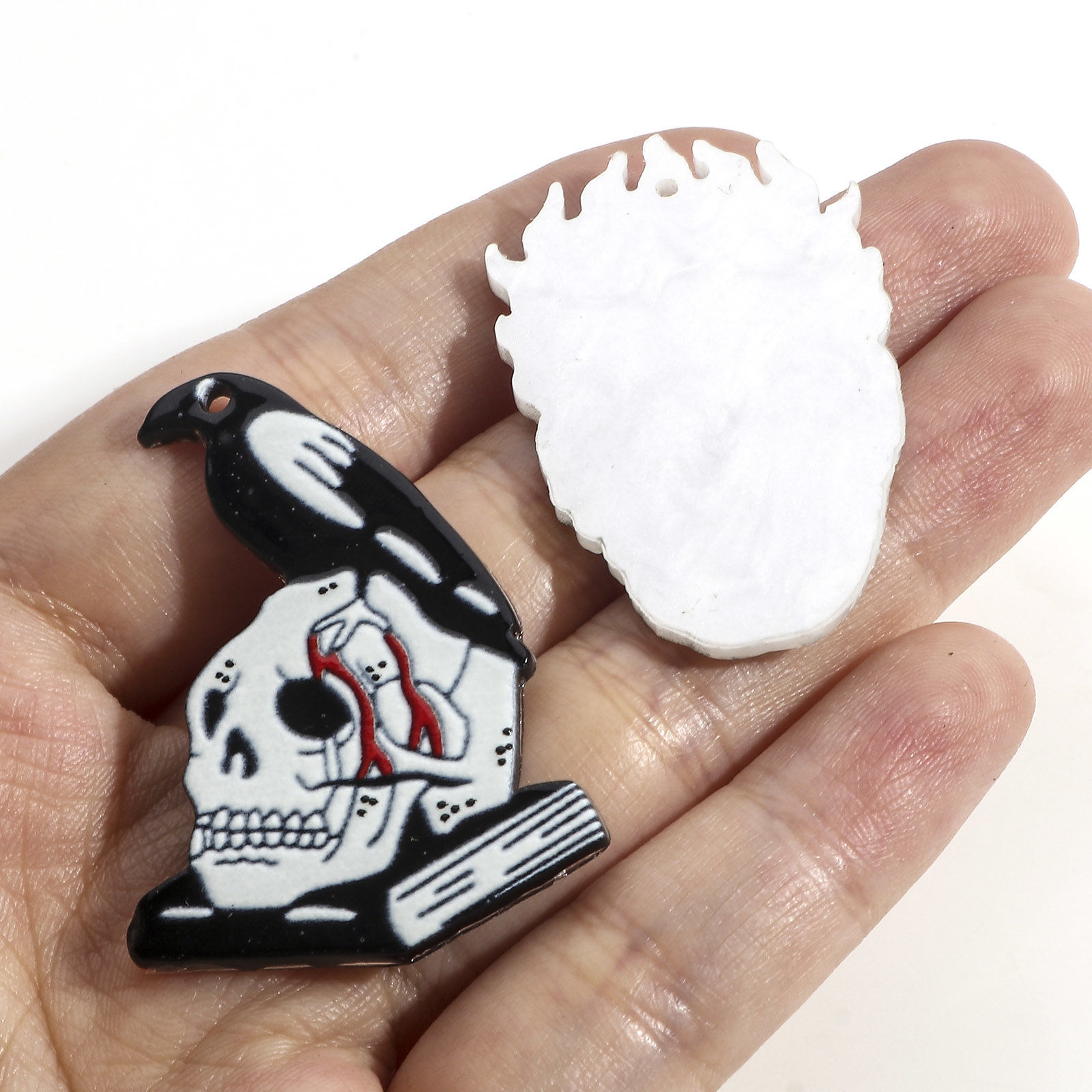 Picture of Acrylic Halloween Pendants Skull Multicolor