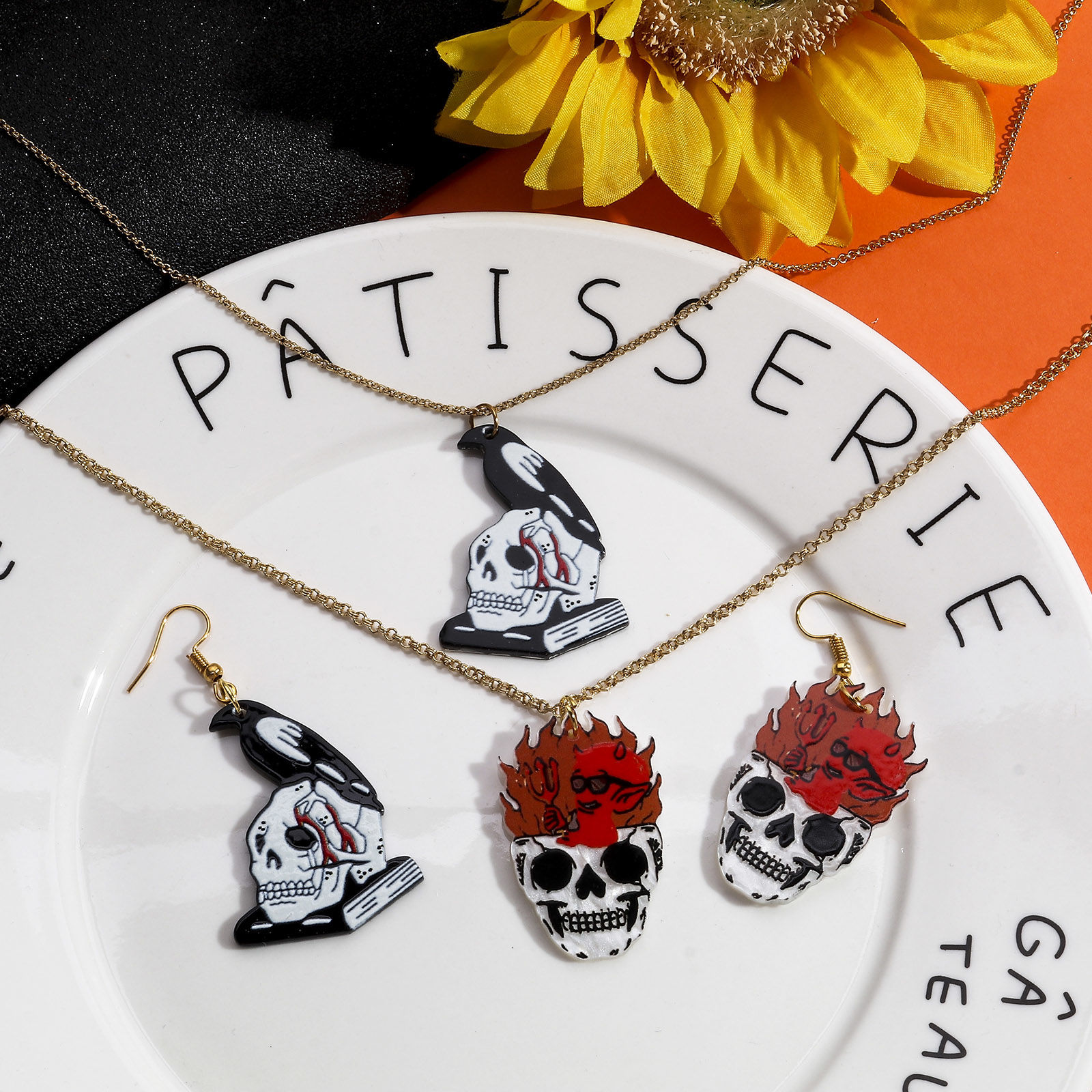 Picture of Acrylic Halloween Pendants Skull Multicolor