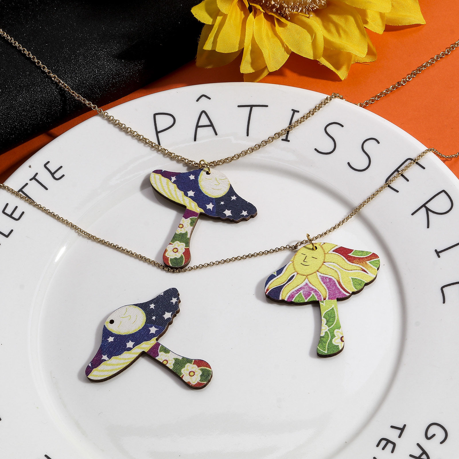 Immagine di Legno Ciondoli Multicolore Fungo 5 Pz