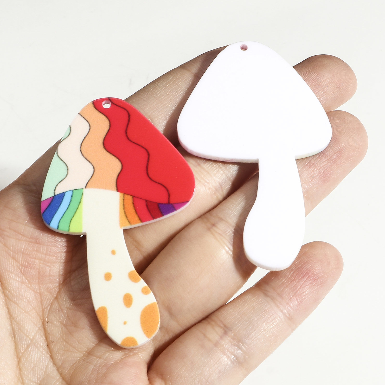 Imagen de Acrílico Colgantes Seta Multicolor 5.4cm x 3.3cm, 5 Unidades