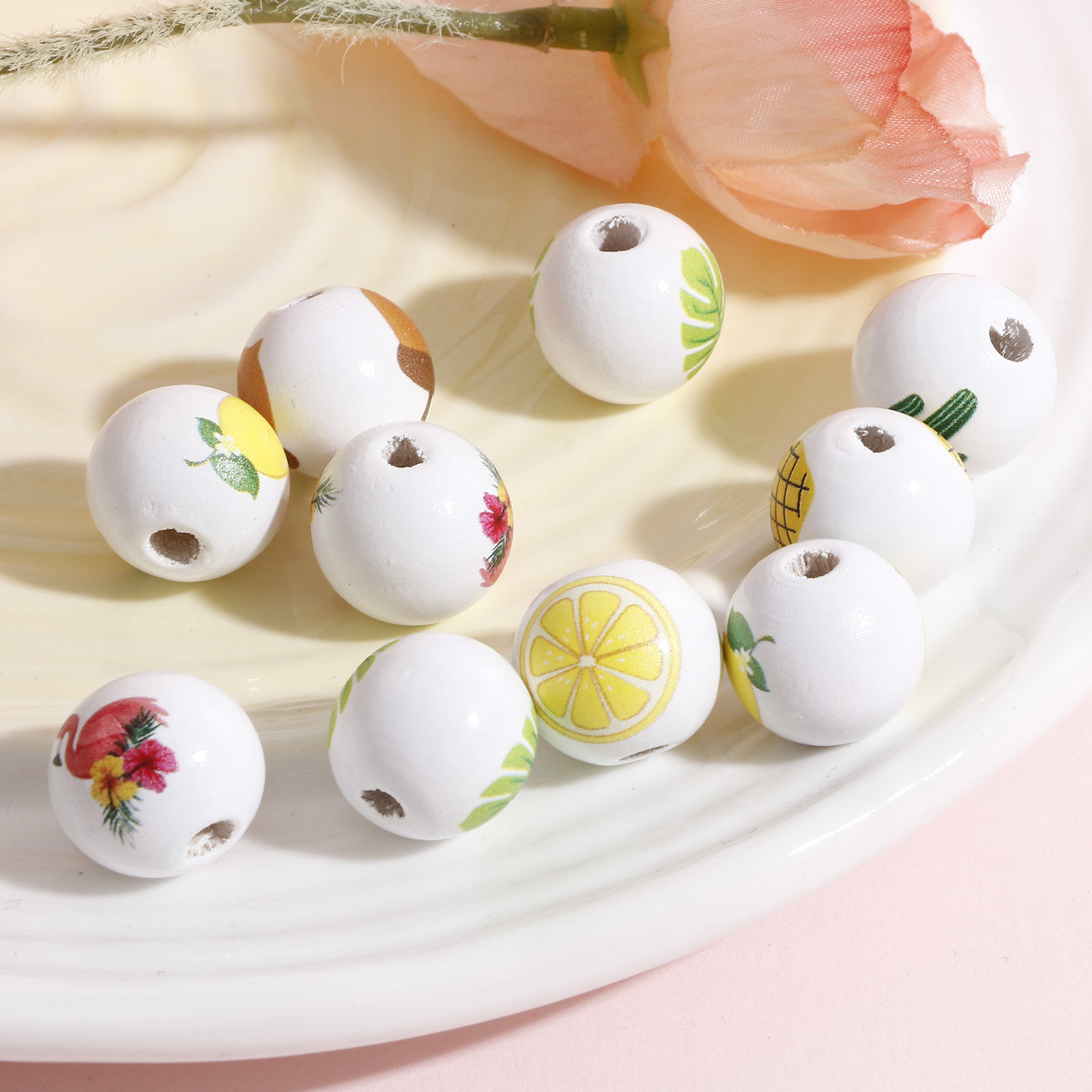 Изображение Деревянные Бисер для изготовления ювелирных украшений "Сделай сам Круглые, Случайный смешанный цвет Рождество 16мм диаметр, Отверстие:примерно 3.5мм, 1 Пакет (примерно 10 ШТ)