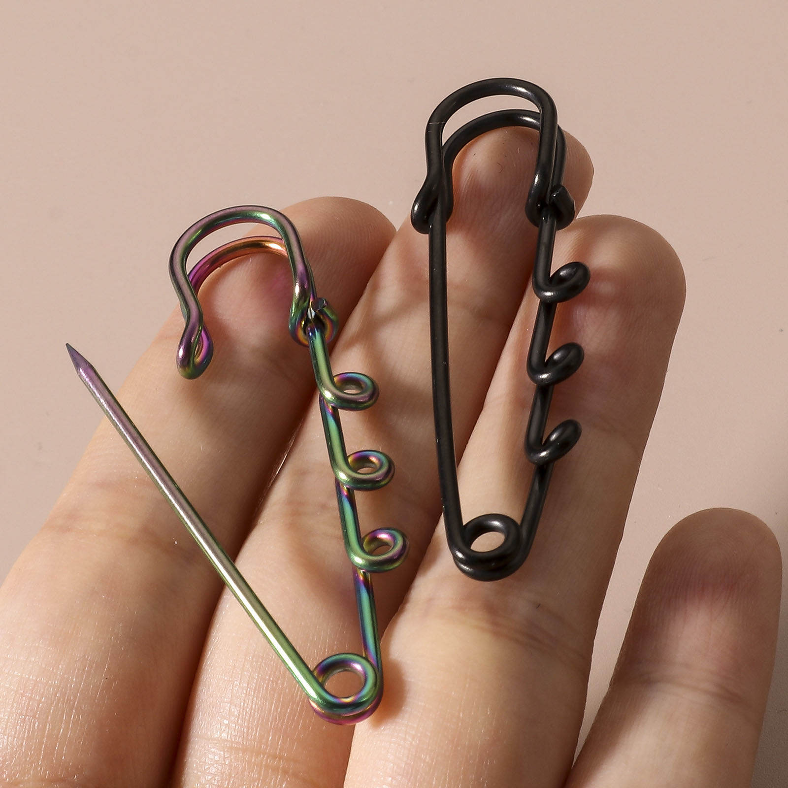 Picture of 304 Stainless Steel Safety Pin Brooches Multicolor