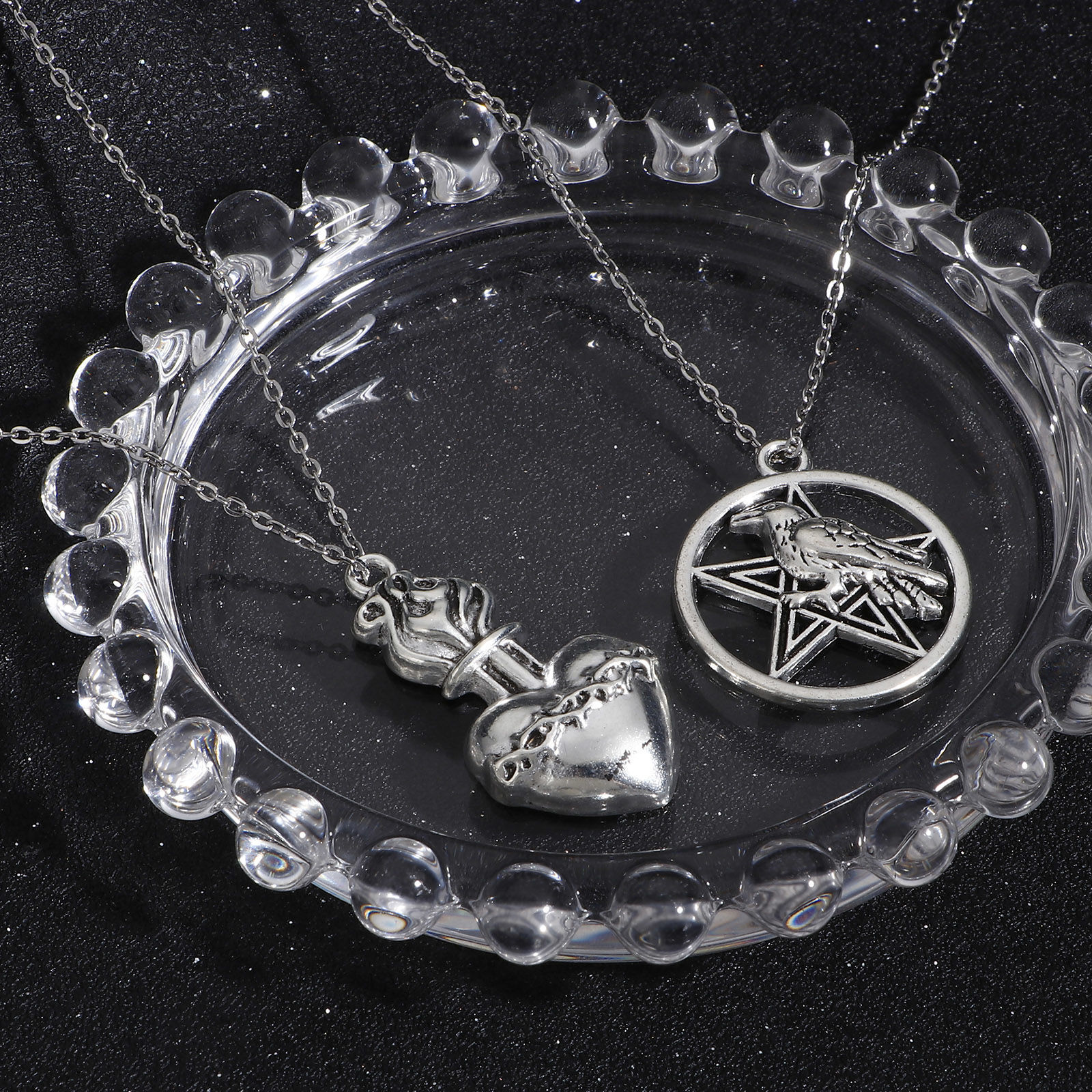 Bild von Zinklegierung Halloween Anhänger Antiksilber Skelett Schädel Keltisch Knoten 20 Stück