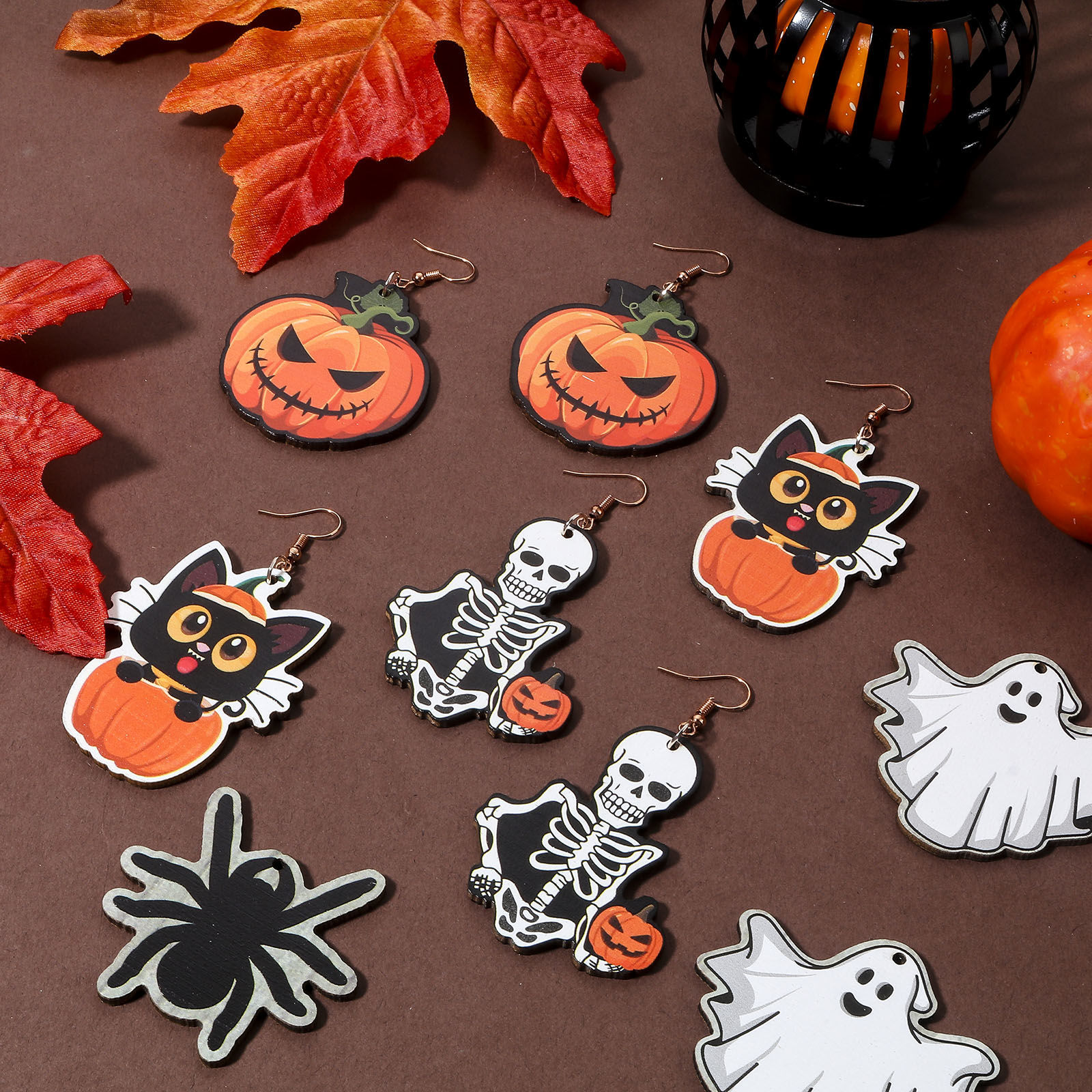 Picture of Natural Wood Halloween Pendants Multicolor