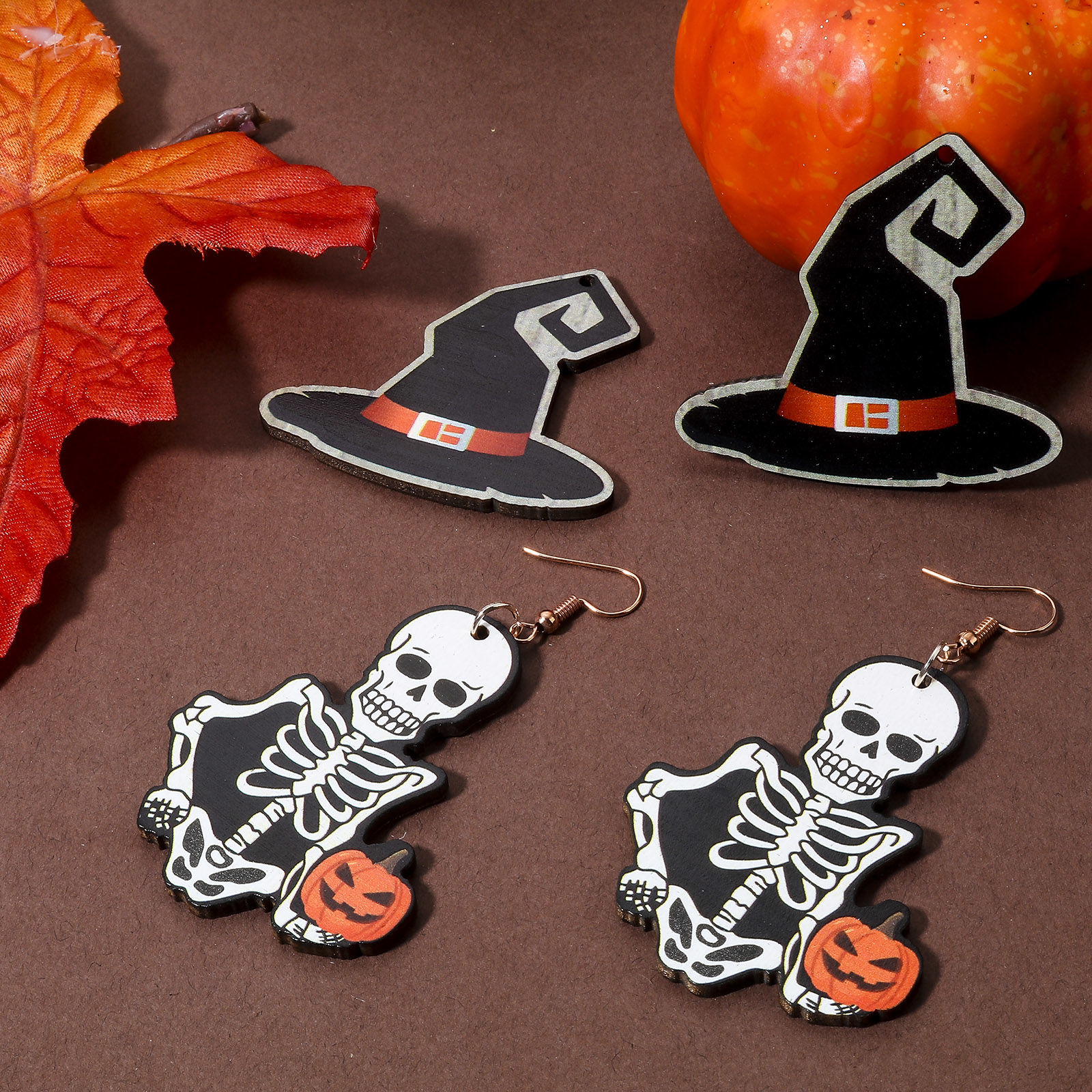 Picture of Natural Wood Halloween Pendants Multicolor