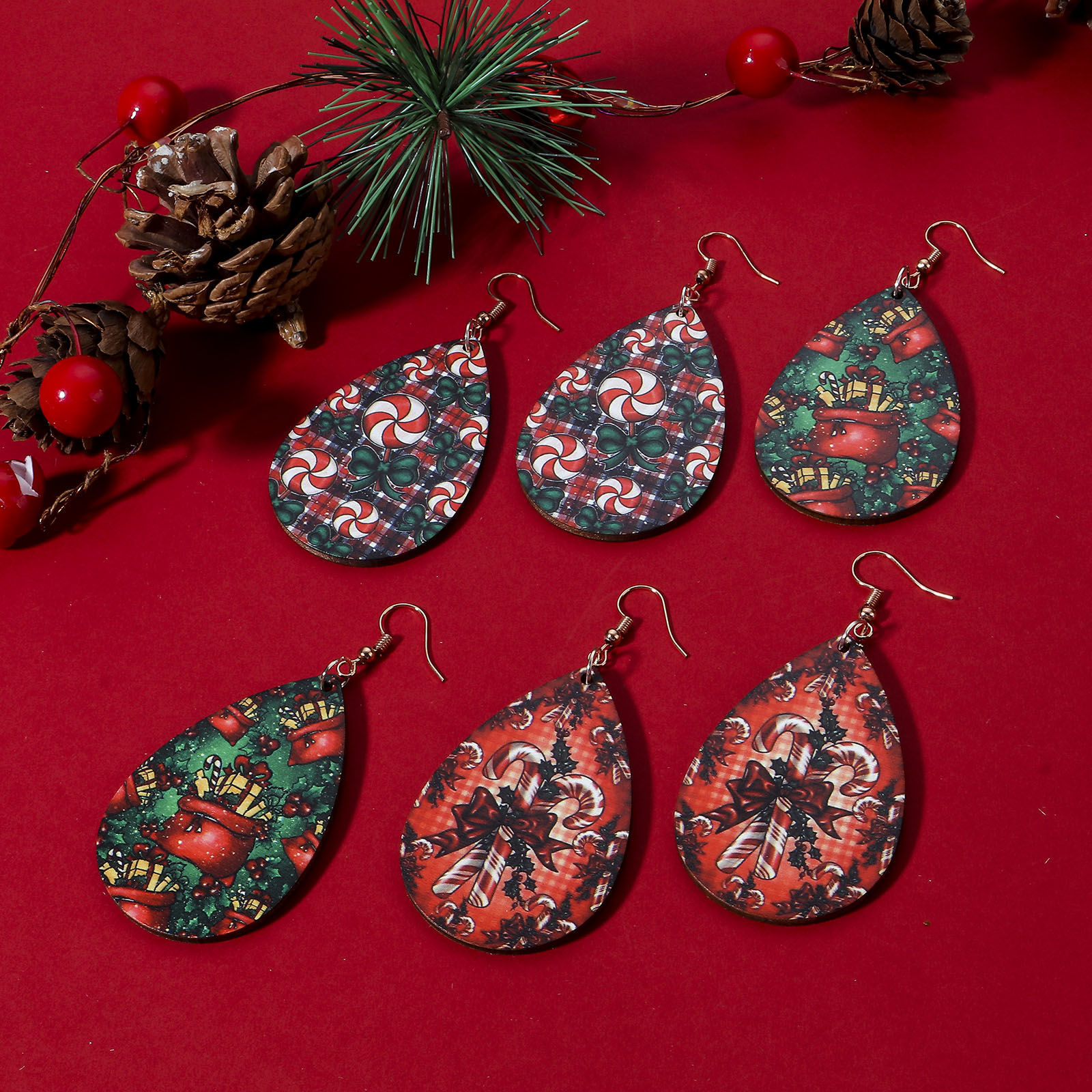 Imagen de Madera Navidad Colgantes Multicolor Gota 5.4cm x 3.7cm, 10 Unidades