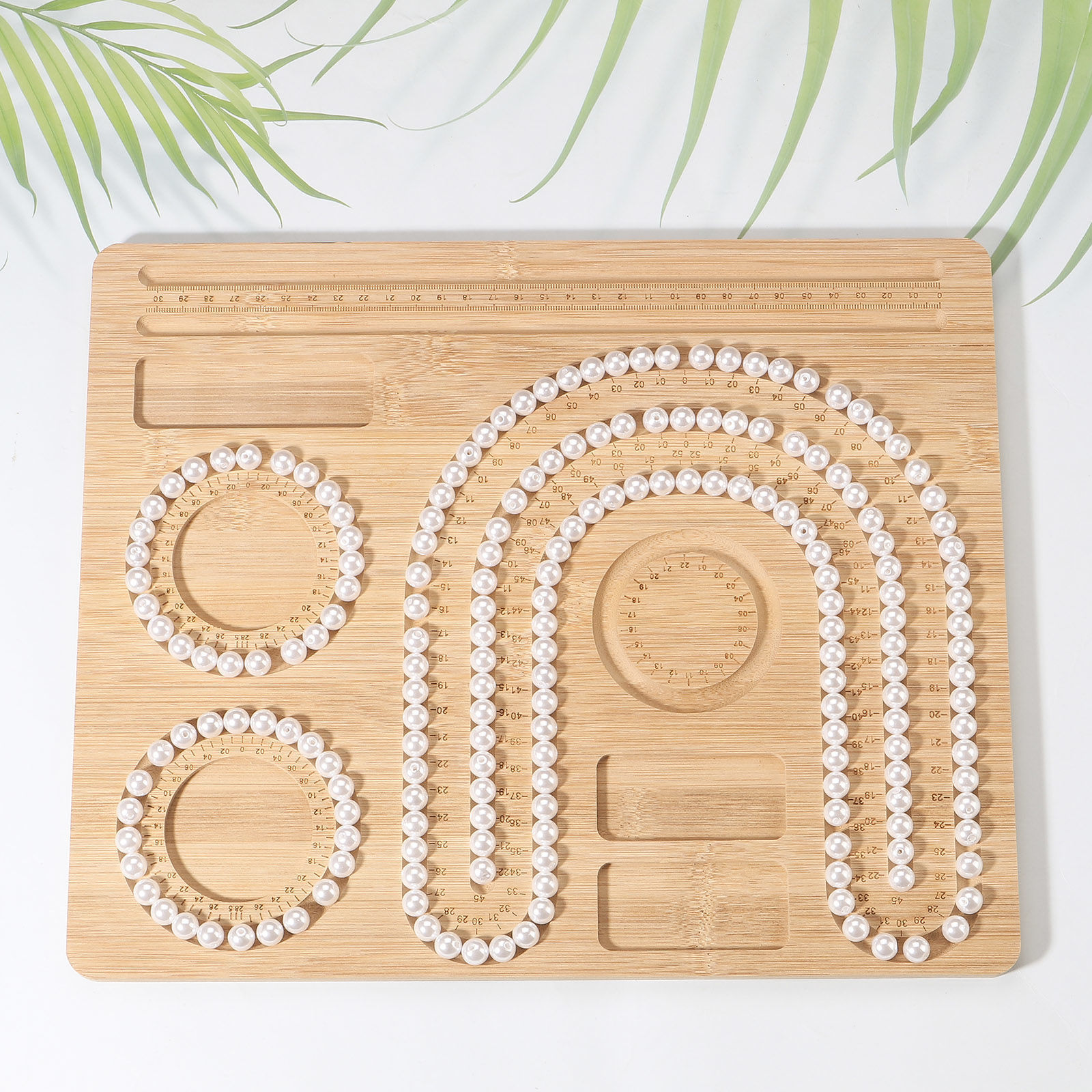 Bild von Bambus Perlentablett für DIY-Armband, Perlendesign, Aufreihzubehör, Bastelbrett Rechteck Naturfarben 1 Stück