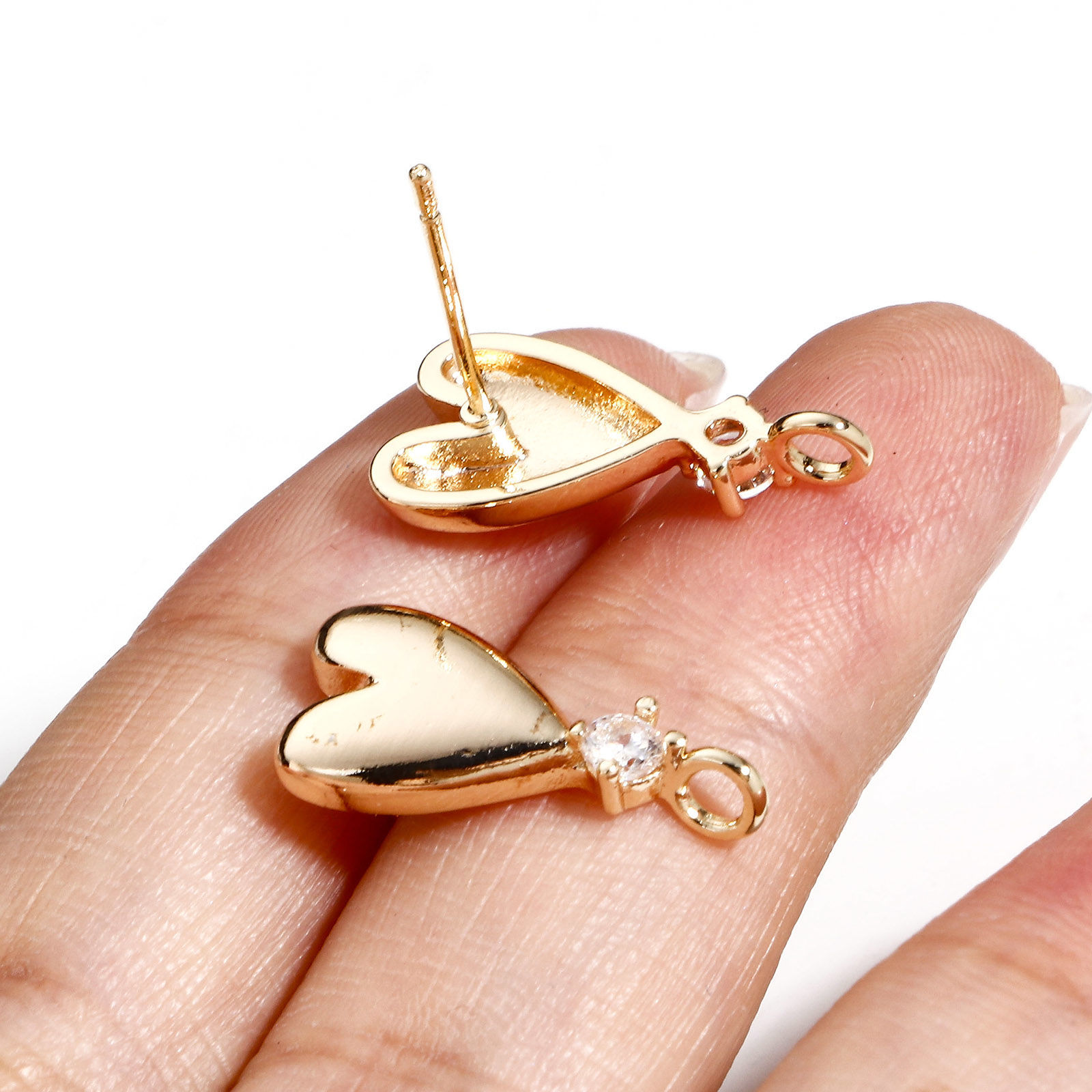 Immagine di Ottone San Valentino Orecchini a Perno Multicolore Cuore Con Loop Trasparente Cubic Zirconiae 2 Pz