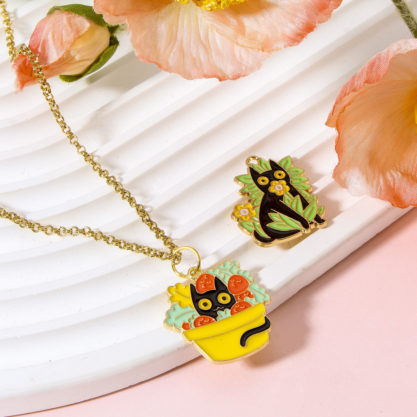 Picture of Zinc Based Alloy Charms Gold Plated Multicolor Flowerpot Cat Enamel