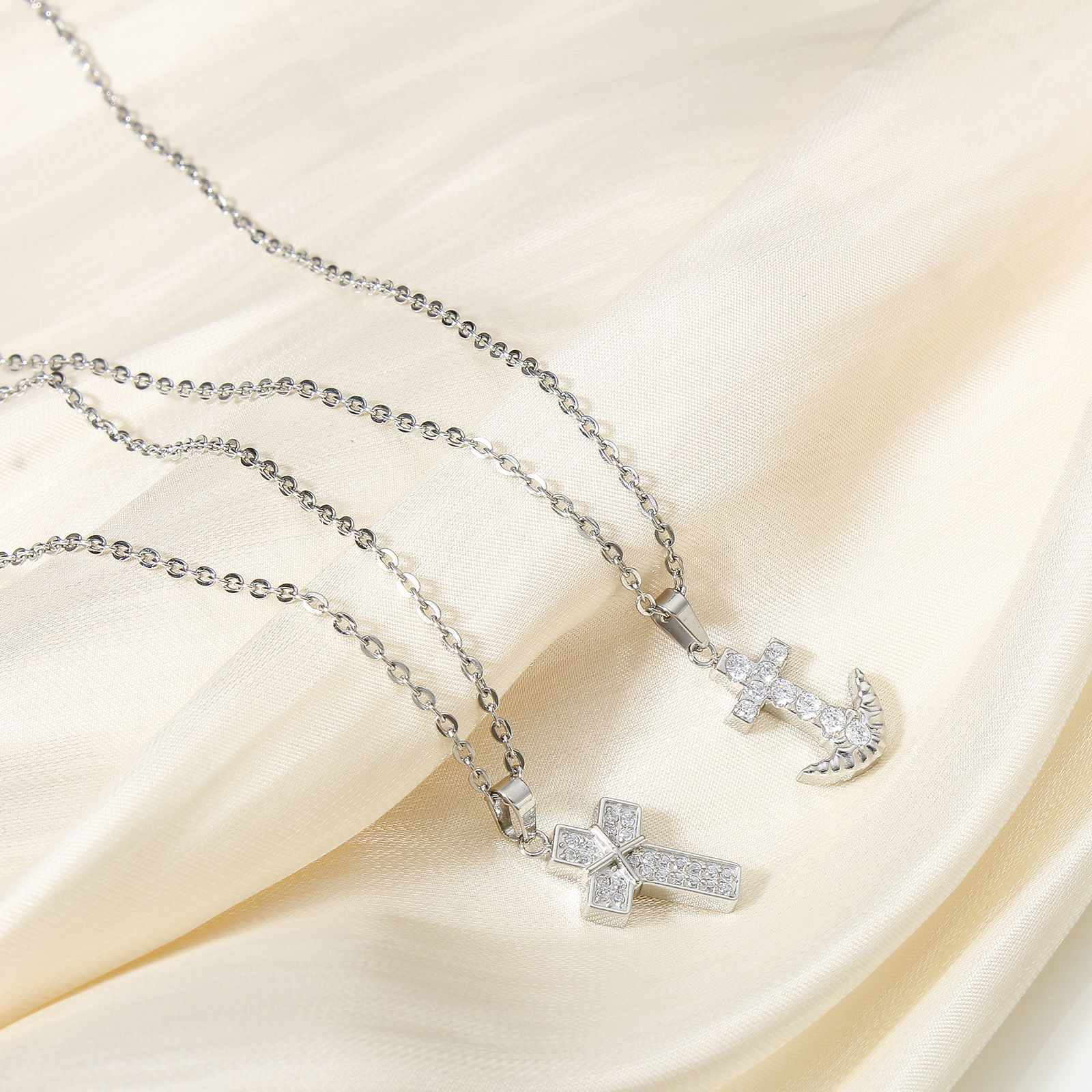 1 個 エコフレンドリー 真空メッキ 304ステンレス鋼 宗教 チャーム ペンダント クロス プラチナメッキ マイクロパヴェ の画像