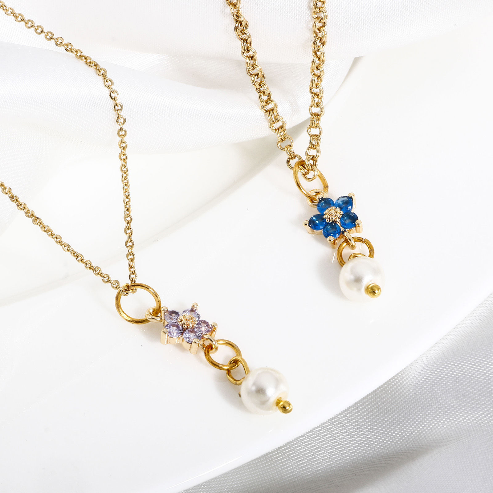 Immagine di 2 Pz Ottone Pendenti Charms Connettori Accessori Fiore 18K Vero Oro Placcato Multicolore Cubic Zirconiae 12mm x 8mm