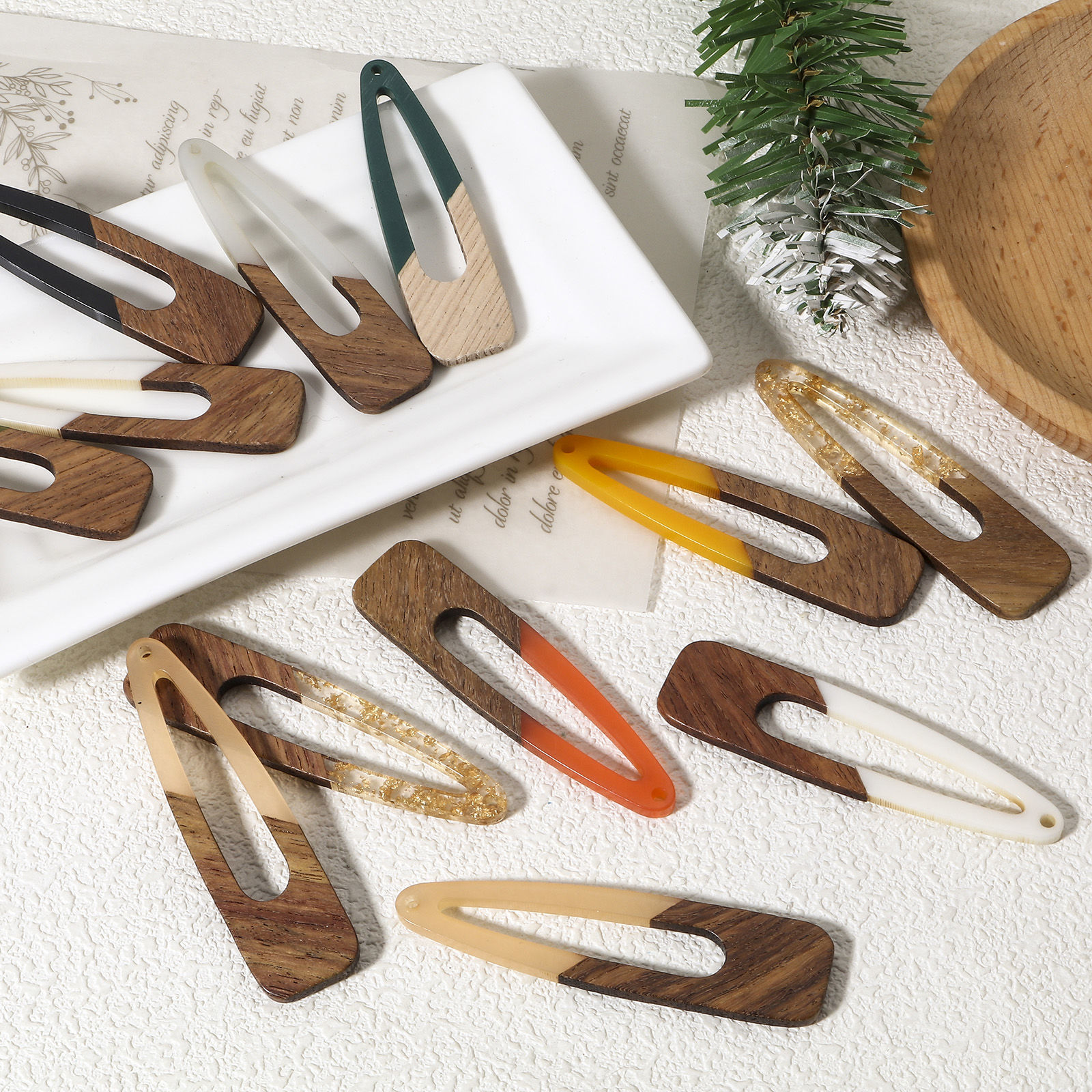 Imagen de 2 Unidades Resina de Efecto Madera Colgantes Multicolor Gota 6.7cm x 1.7cm