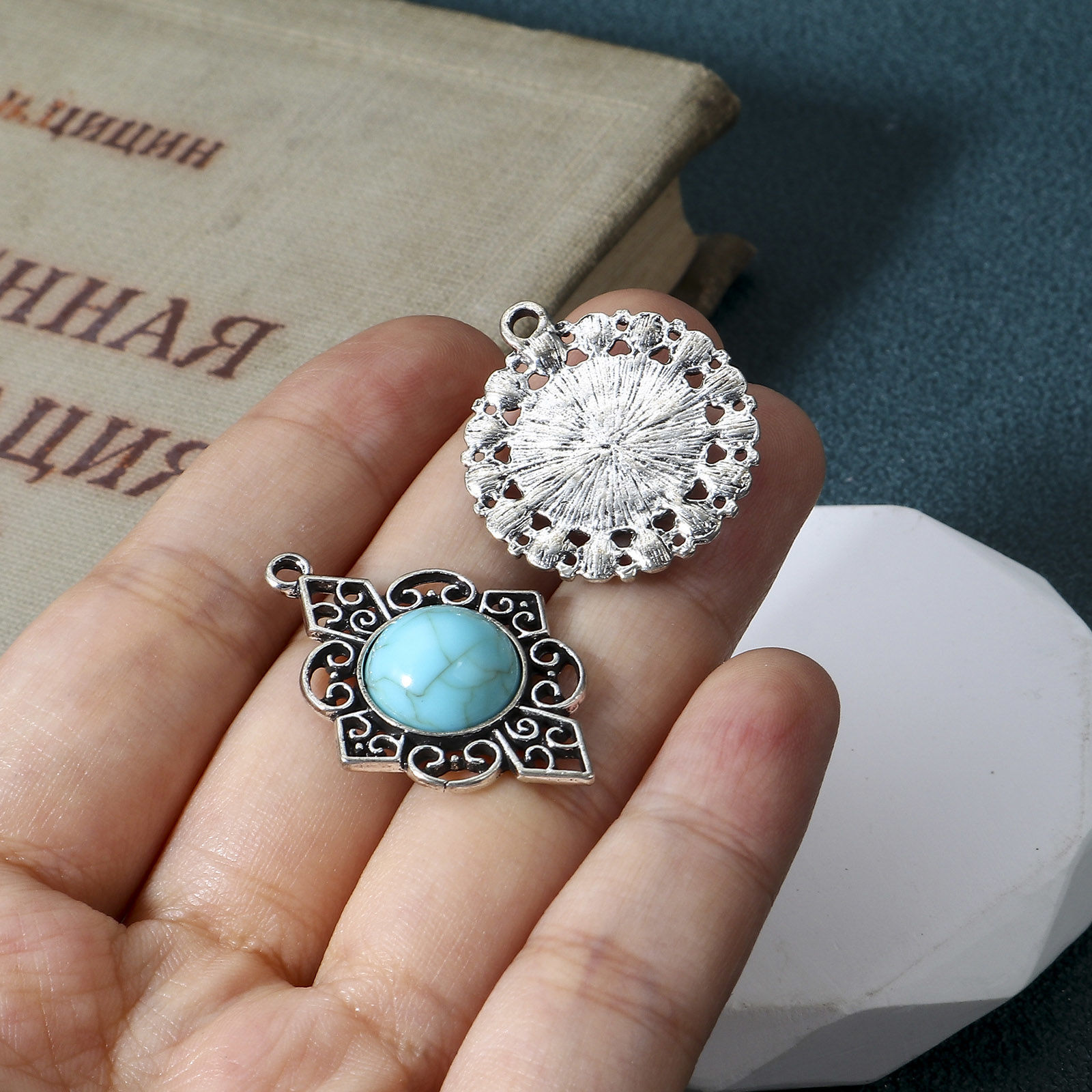 Bild von 5 Stück Zinklegierung Böhmischer Stil Charms Antiksilber Cyan Mit Harz Imitat Howlith Cabochons