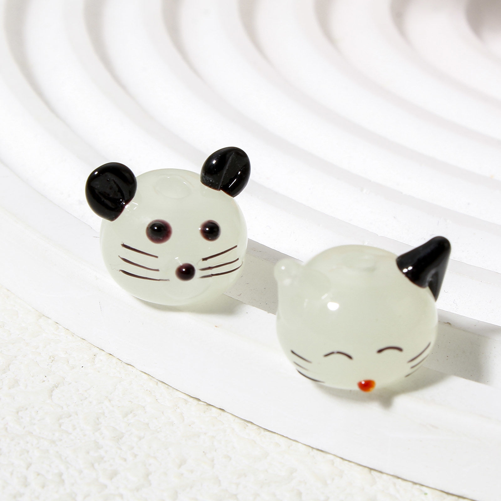 Imagen de 2 Unidades Cuentas para la Fabricación de Joyas con Dijes de Bricolaje Vidrio Murano de Animal , Lechoso 3D