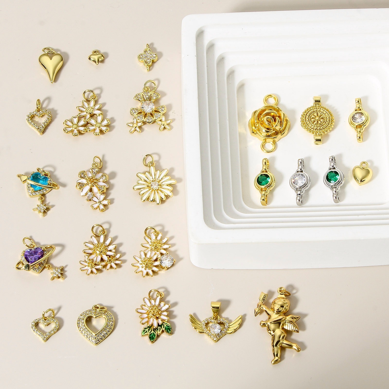 Bild von 1 Stück Messing Valentinstag Charms 18K Echtgold plattiert Herz