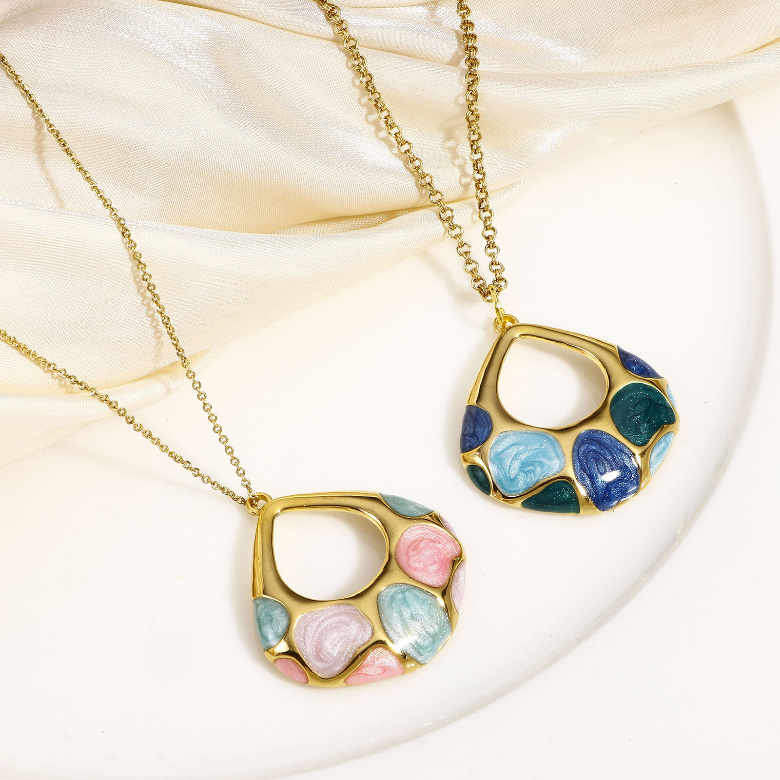 Picture of 304 Stainless Steel & Stone Style Of Royal Court Character Charms Gold Plated Multicolor Oval Carved Pattern Enamel