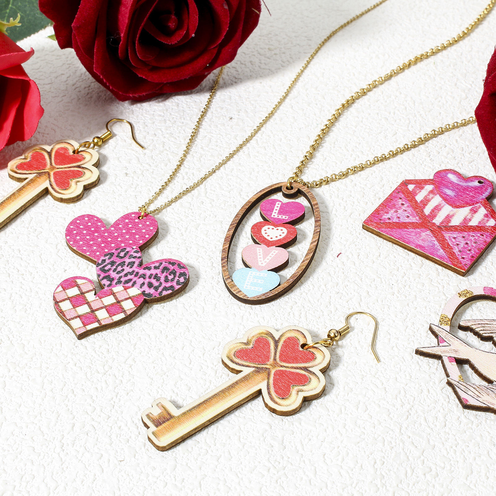 Picture of Natural Wood Valentine's Day Pendants Multicolor