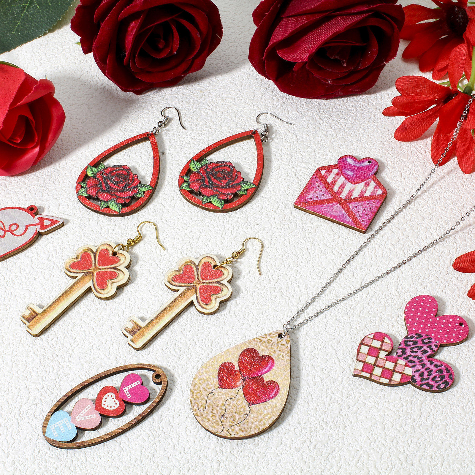 Picture of Natural Wood Valentine's Day Pendants Multicolor