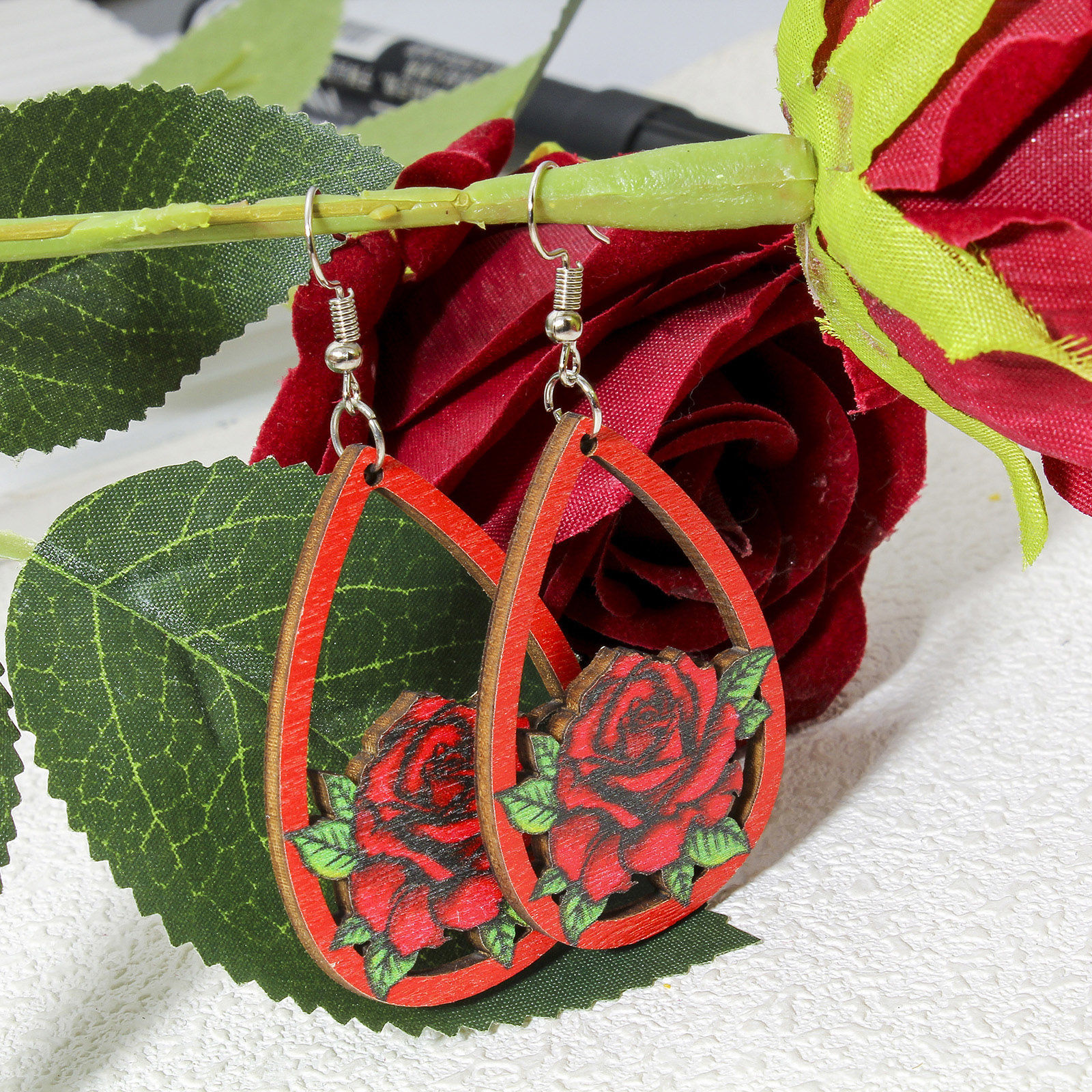 Picture of Natural Wood Valentine's Day Pendants Multicolor