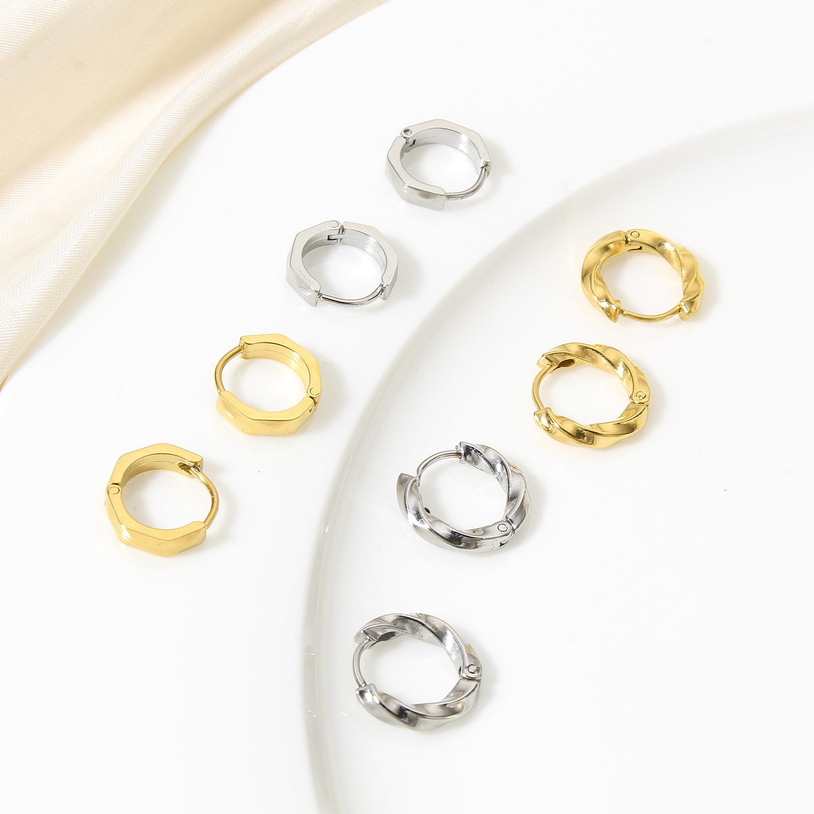 Picture of 304 Stainless Steel Hoop Earrings Real Gold Plated
