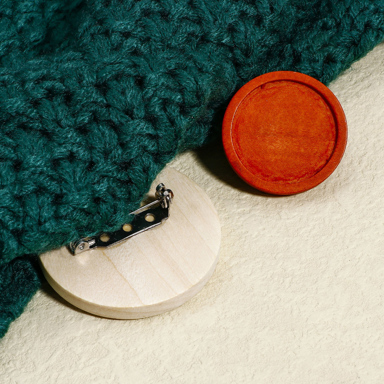 Picture of 304 Stainless Steel & Natural Wood Pin Brooches Round Silver Tone Cabochon Settings