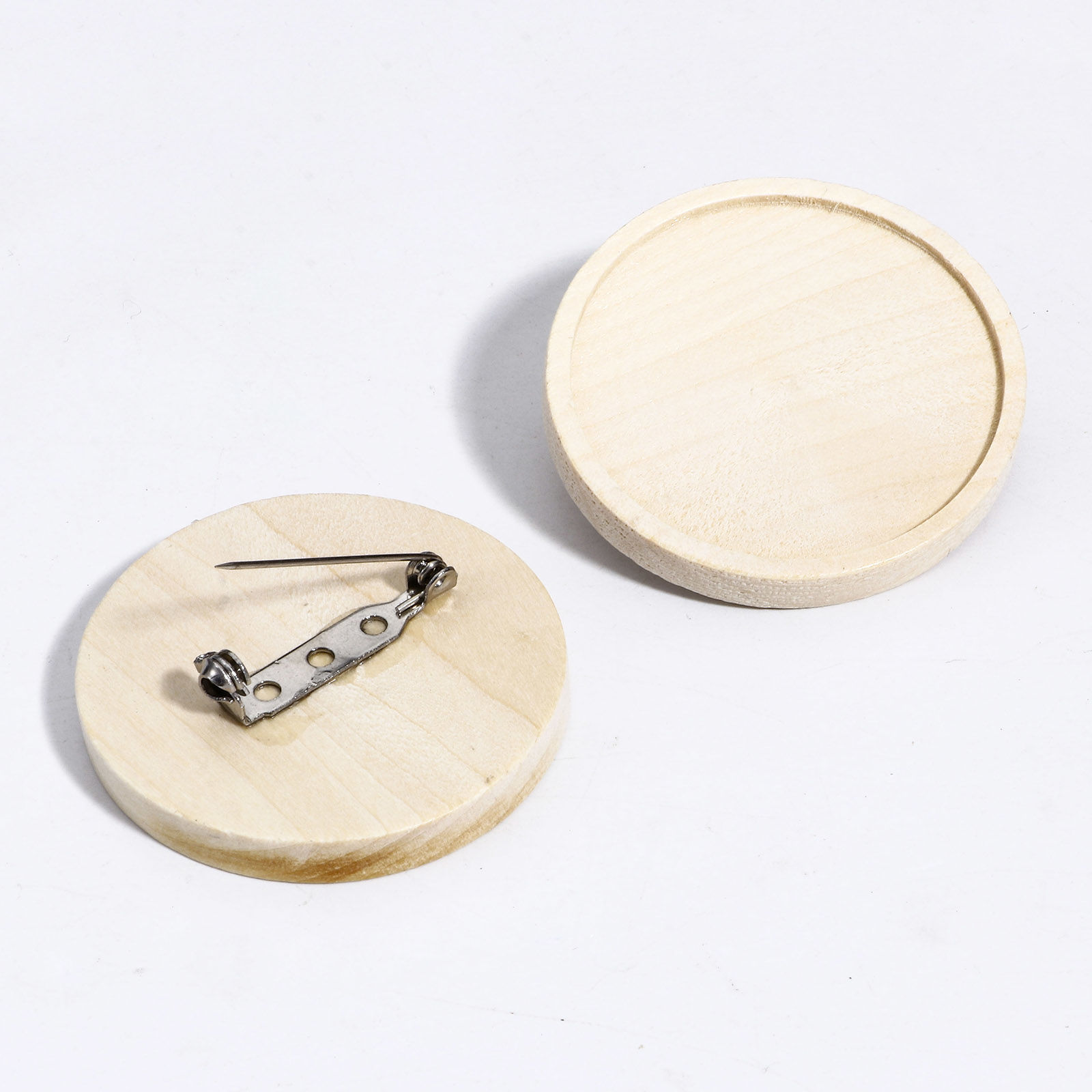 Picture of 304 Stainless Steel & Natural Wood Pin Brooches Round Silver Tone Cabochon Settings