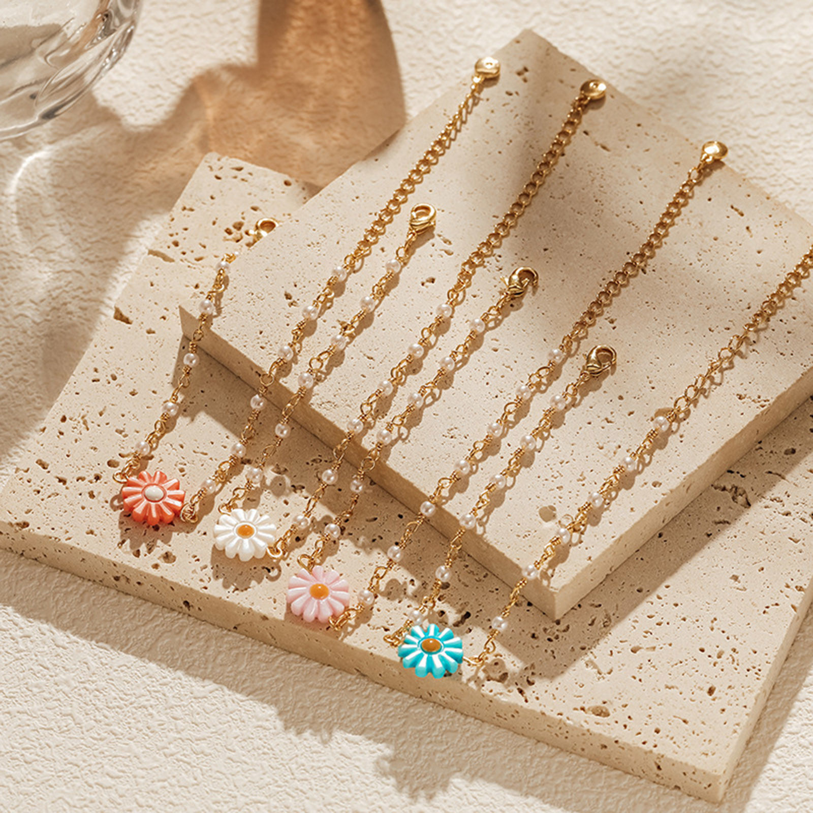 Picture of Brass Pastoral Style Bracelets Daisy Flower Gold Plated Multicolor