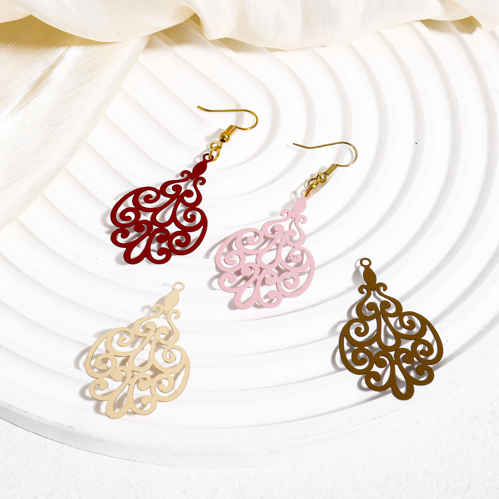 Изображение 10 ШТ Железный Сплав(Без Кадмия) Филигранные цветок железа Подвески Разноцветный водяная капля Перо ажурная резьба 4.5см x 2.7см