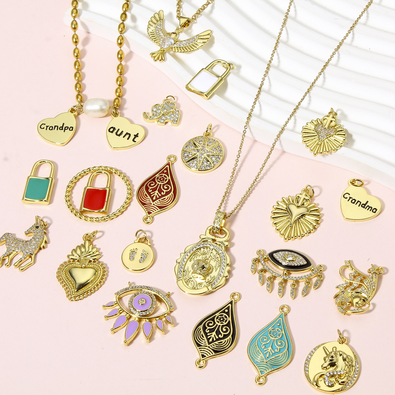 Bild von 1 Stück Messing Charms 18K Echtgold plattiert Tier Insekt Micro Pave