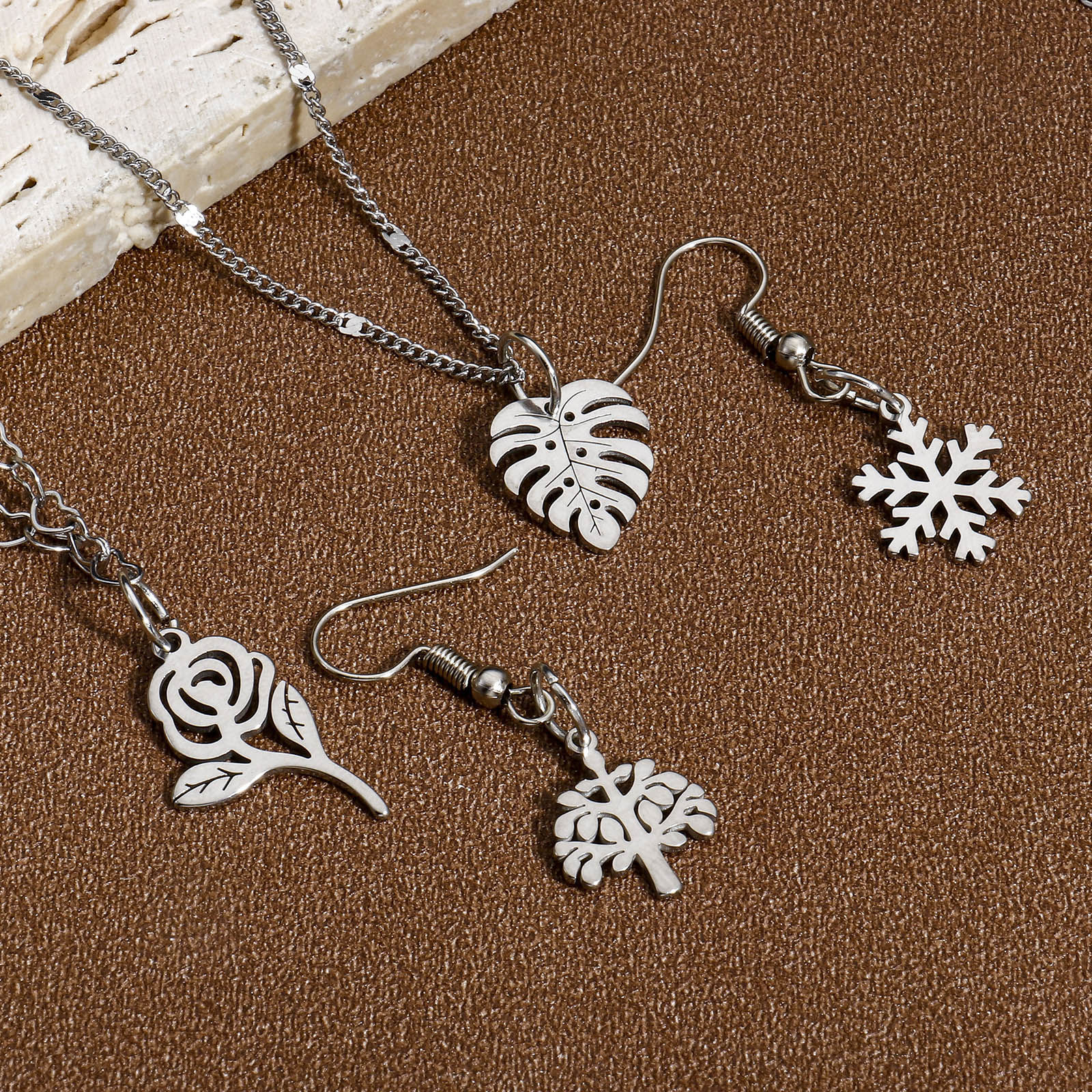 Picture of Eco-friendly 304 Stainless Steel Exquisite Charms Silver Tone Rose Flower Flower Leaves Hollow