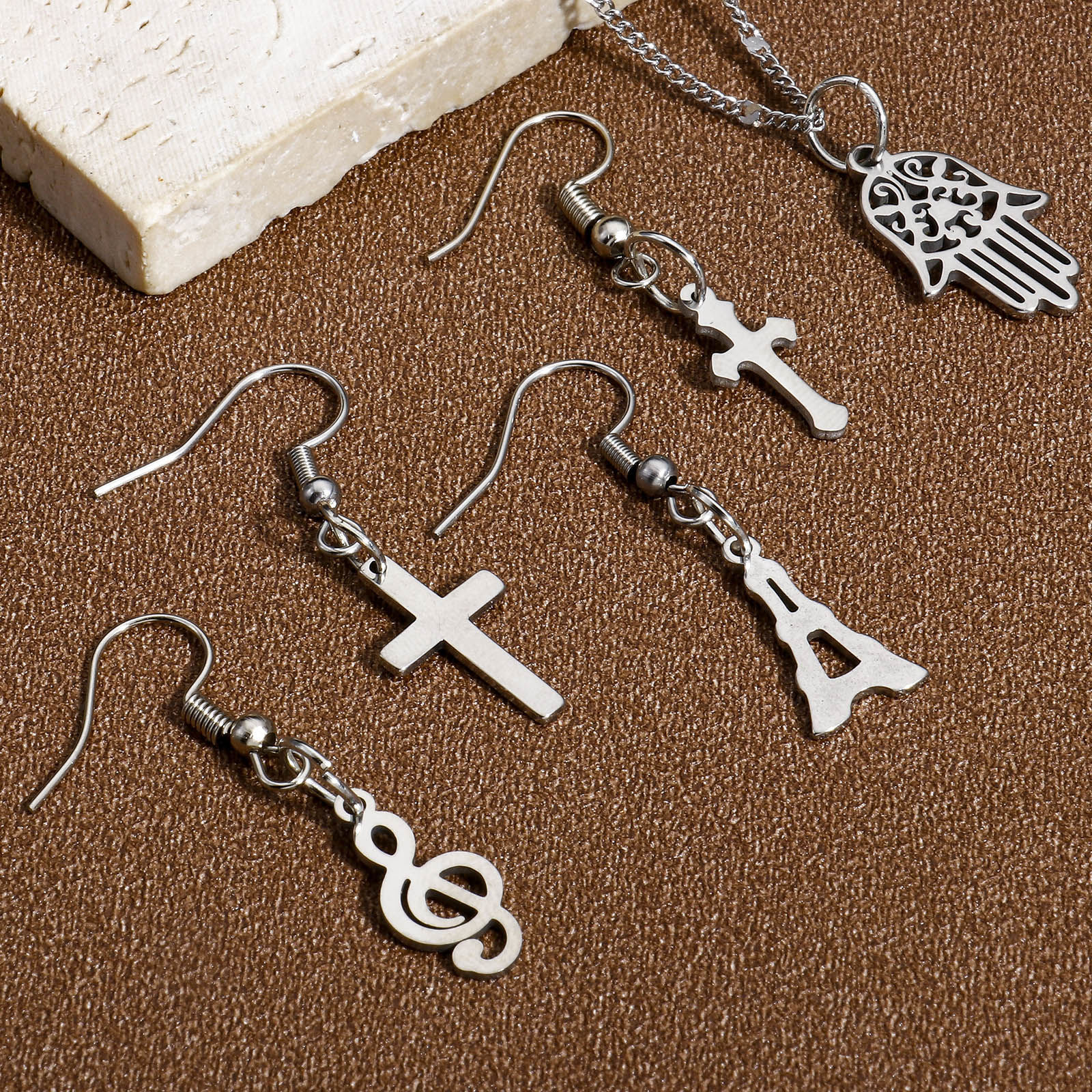 Picture of Eco-friendly 304 Stainless Steel Simple Charms Silver Tone Heart Hollow