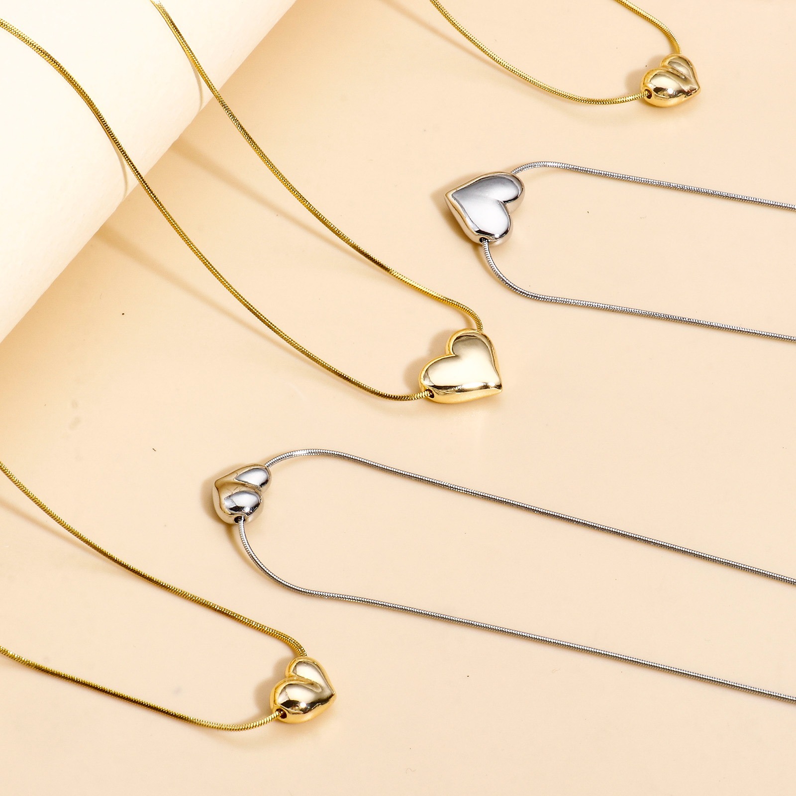 Picture of Brass Valentine's Day Charms Heart 3D