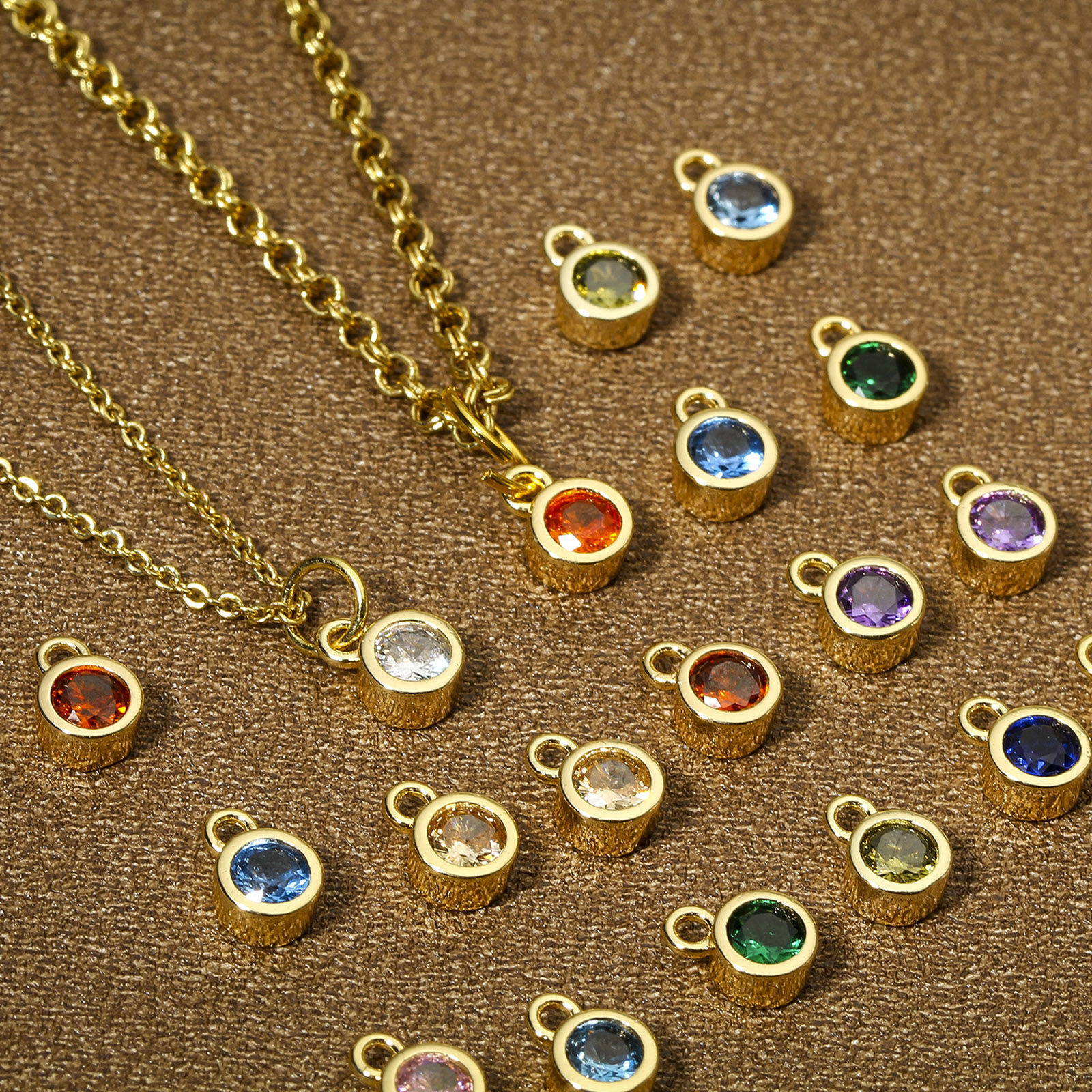 Imagen de 2 Unidades Latón piedra del zodíaco Colgantes Charms Ronda 18K Oro Real Chapado Multicolor Circón Artificial 8mm x 5.5mm