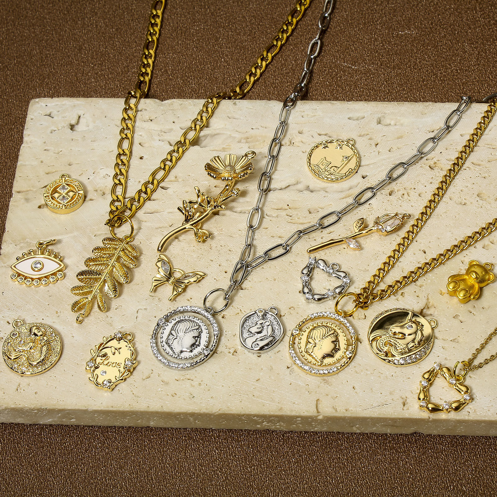 Imagen de 2 Unidades Respetuoso del Medio Ambiente Latón día de San Valentín Colgantes Charms Corazón Oro Real Chapado Claro Circón Artificial