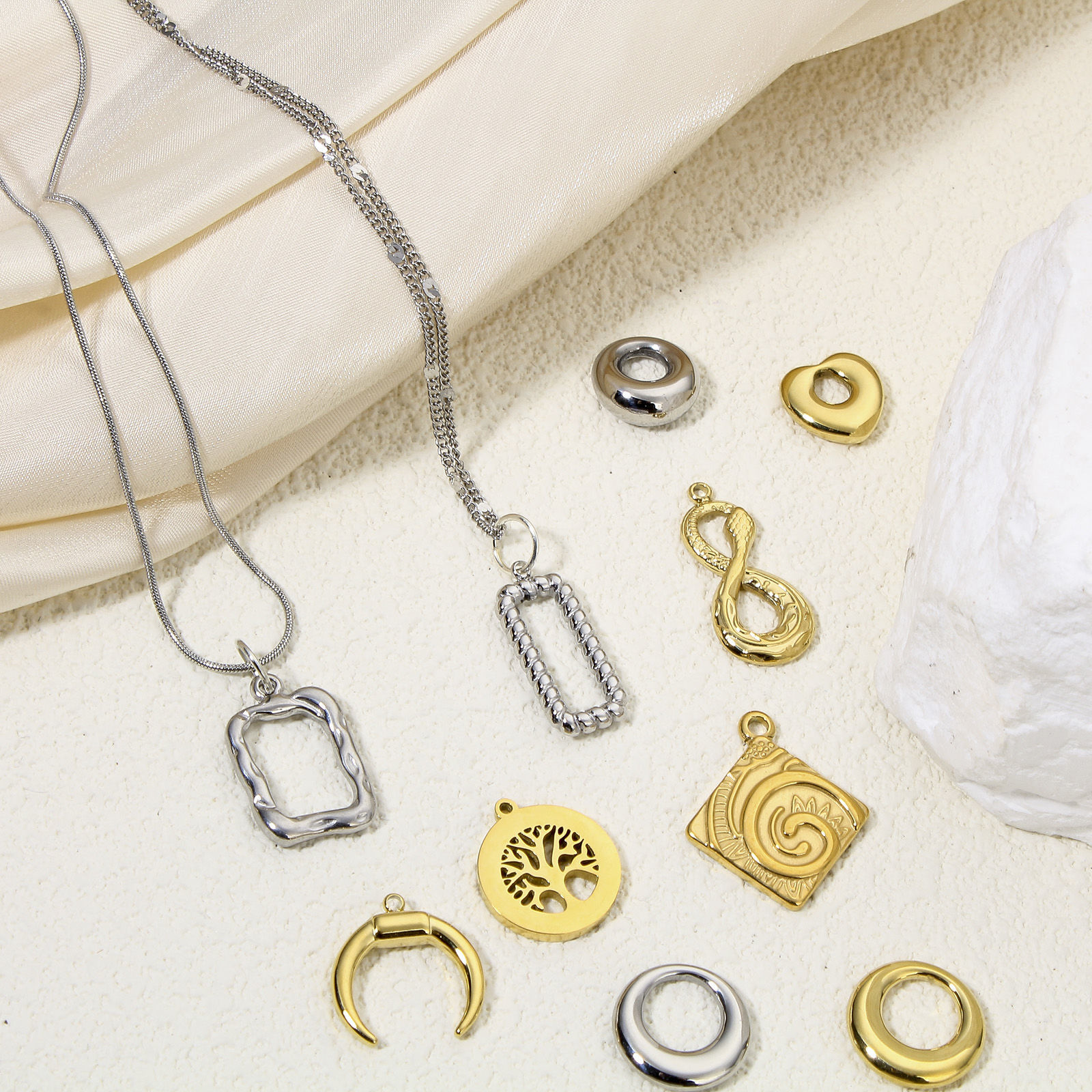 Picture of Eco-friendly Vacuum Plating 304 Stainless Steel Geometric Charms Multicolor Circle Chubby Ring Hollow