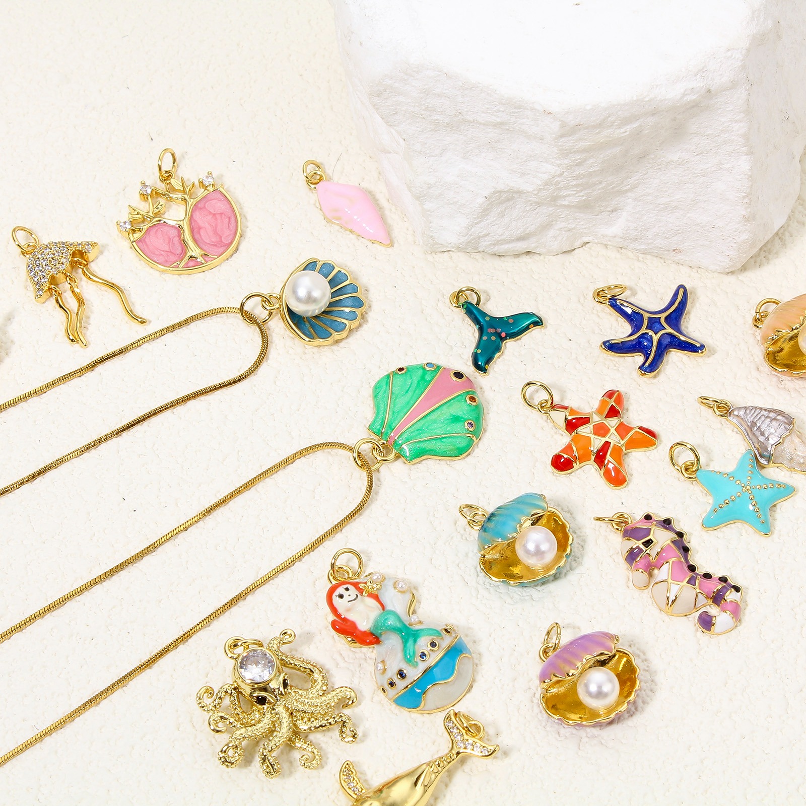 Image de 1 Pièce Breloques Bijoux d'Océan en Laiton Respectueux de la Nature Plaqué Or Véritable 18K Multicolore Émail