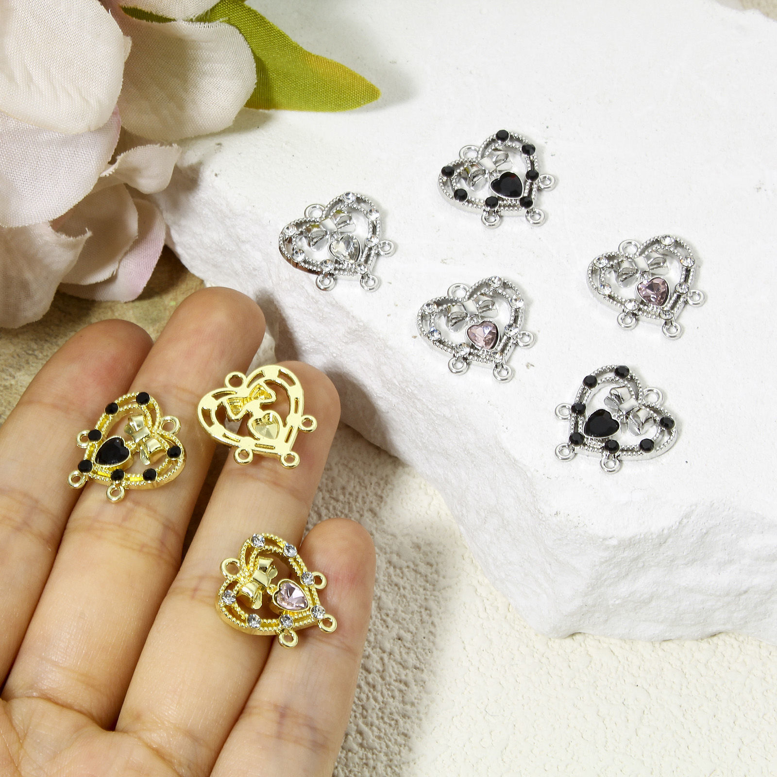 Изображение 5 ШТ Цинковый Сплав День святого Валентина Коннекторы Люстра фурнитуры Сердце Разноцветный Бант С узором ажурная резьба Прозрачный Стразы 18мм x 16мм