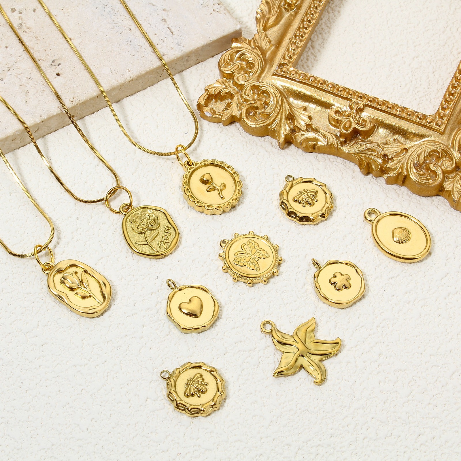 Picture of Vacuum Plating 304 Stainless Steel Stylish Charms Gold Plated Round Moon