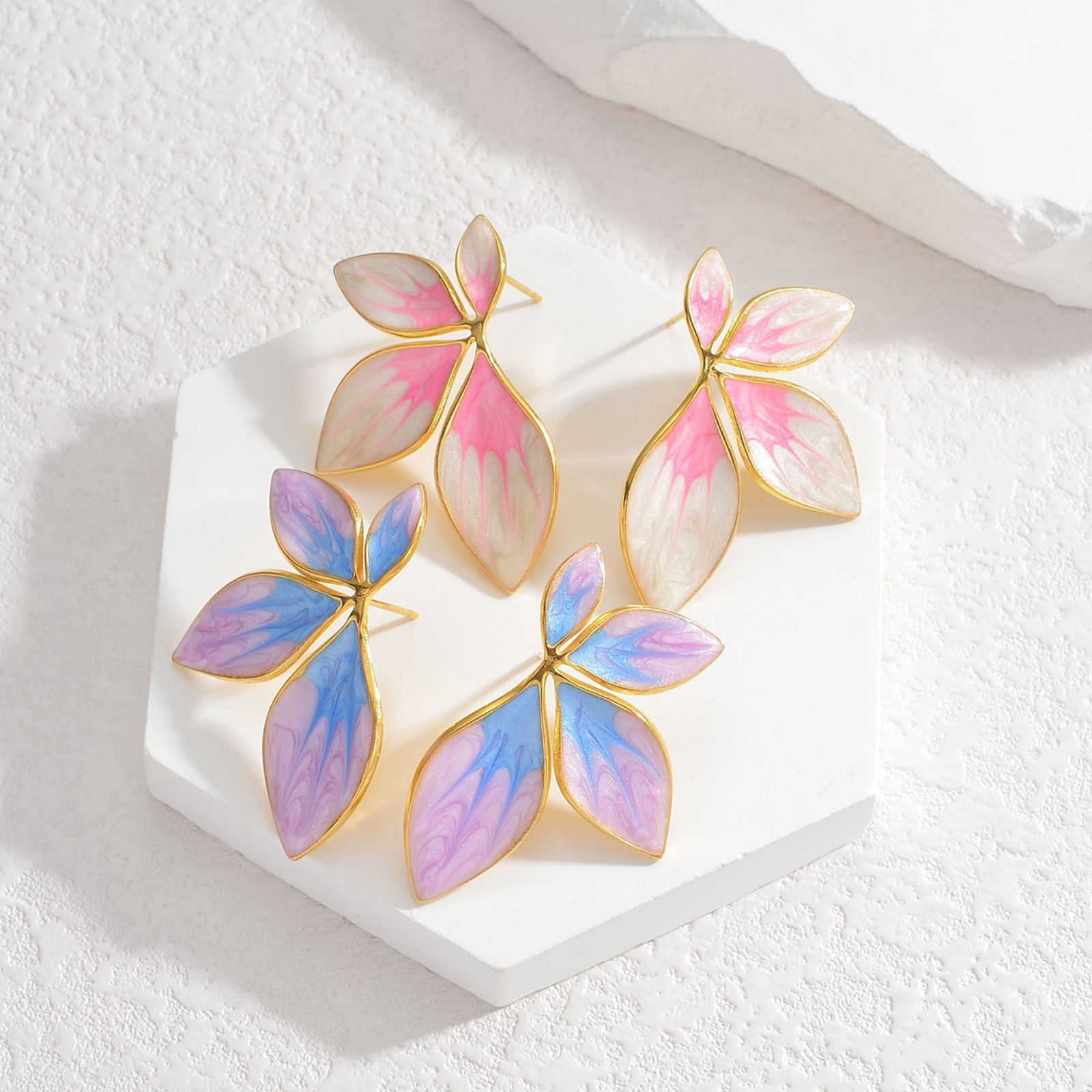 Image de 1 Paire Placage sous Vide Sucré & Mignon Boucles d'Oreilles Puces Rétro en 304 Acier Inoxydable Fleur Plaqué Or 18K Multicolore Émail Anniversaire Pour Femmes