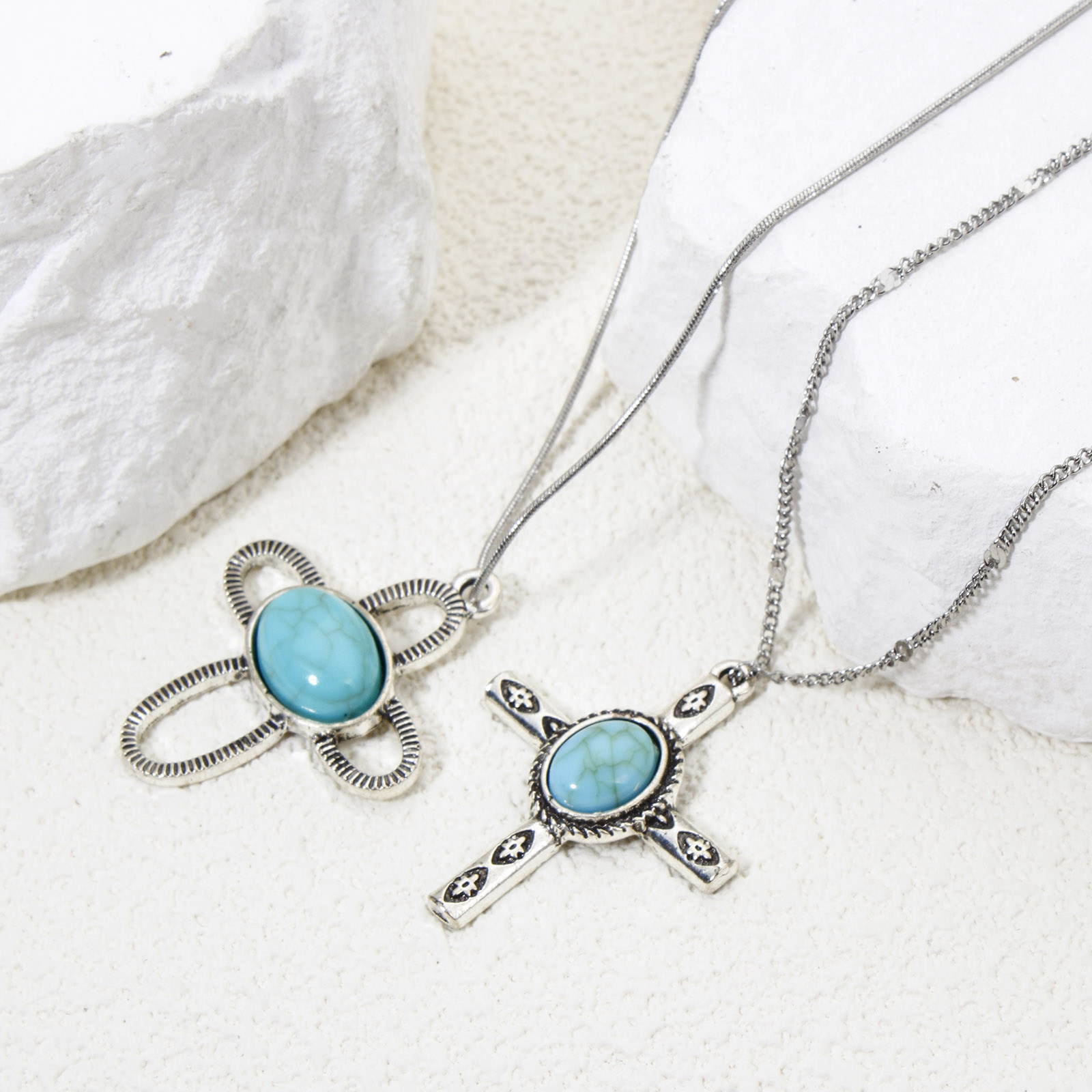 Imagen de 5 Unidades Zamak Bohemia Colgantes Plata Antigua Cruz Con Resina Cabochons Imitación Turquesa