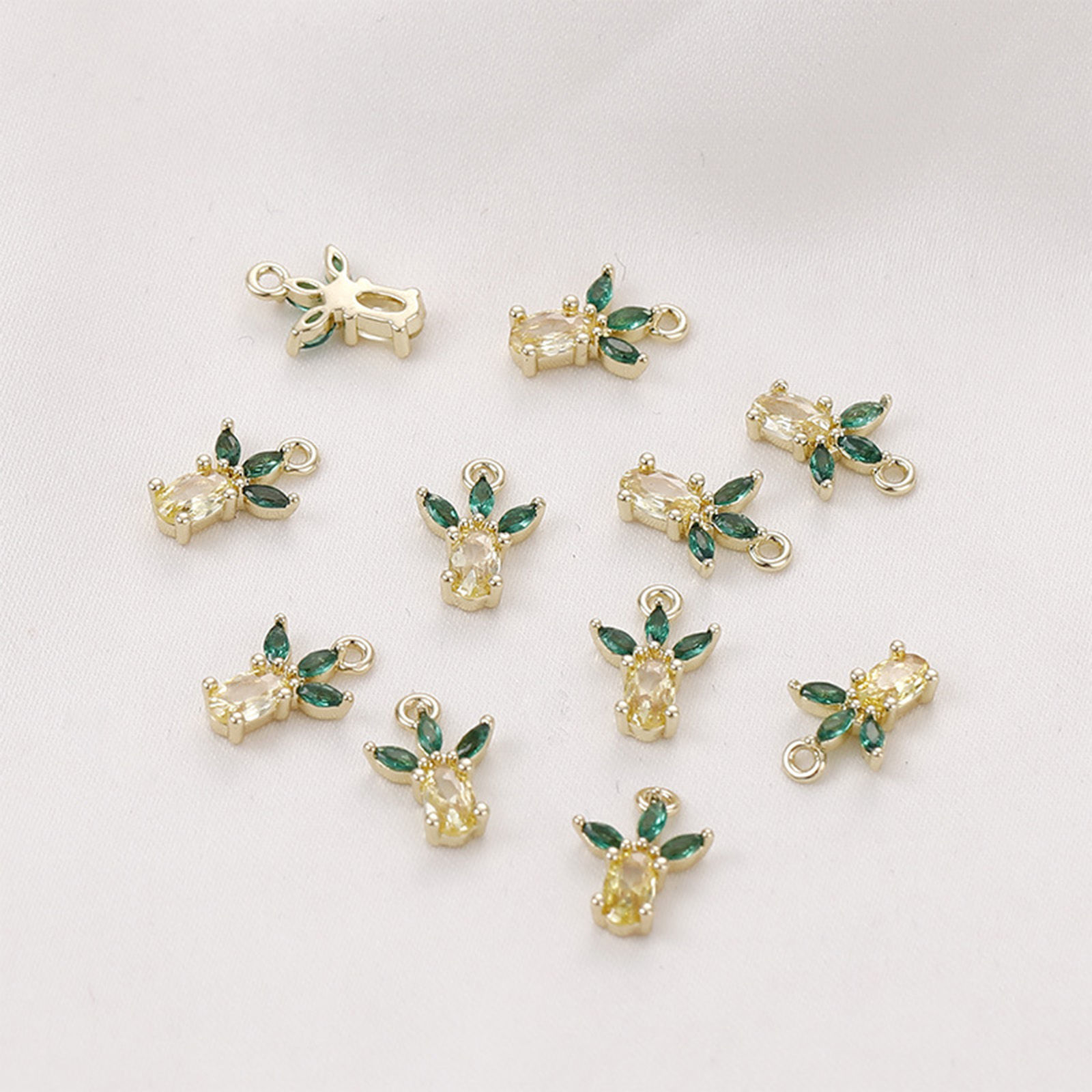 2 個 真鍮 チャーム フルーツ 14Kゴールドメッキ の画像