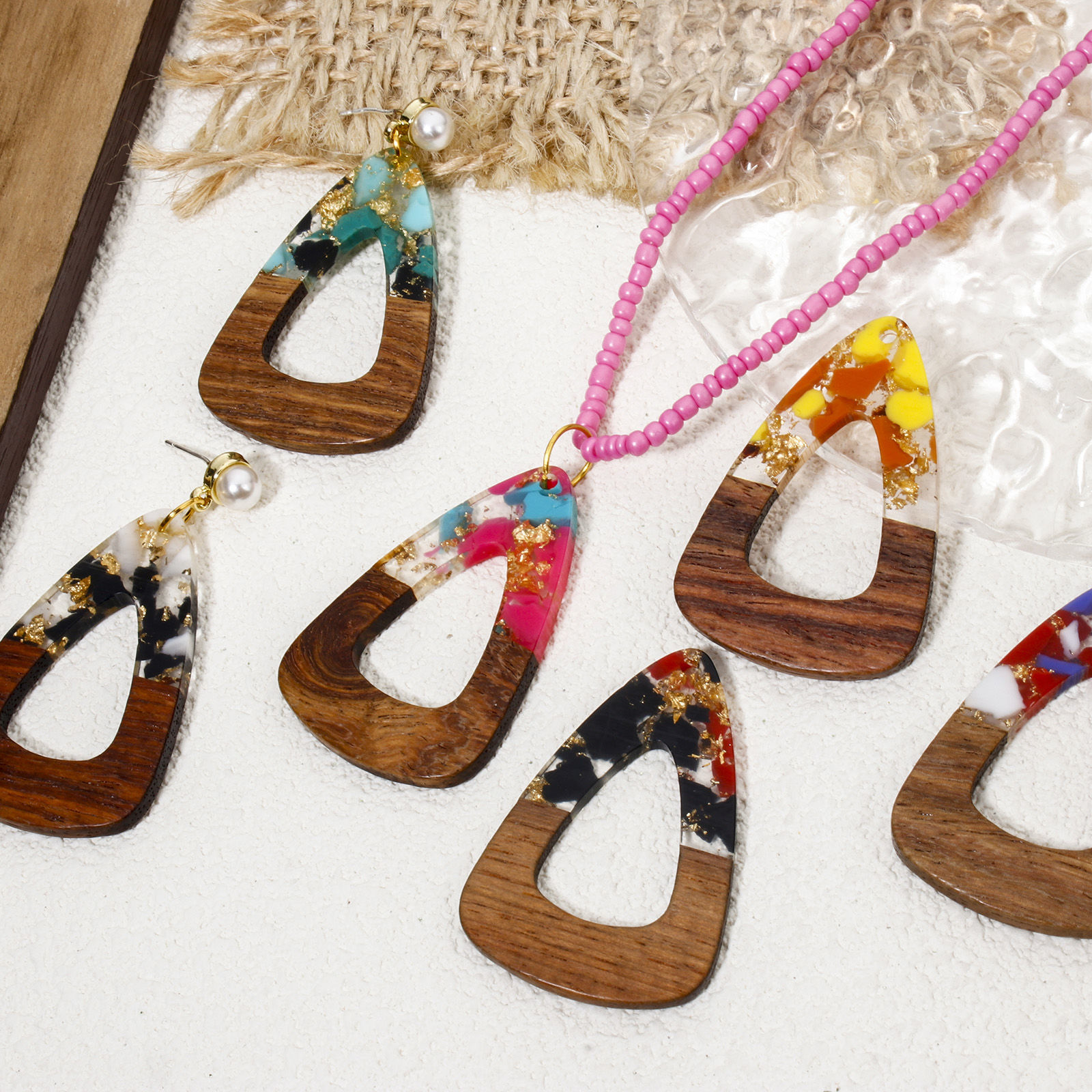 Imagen de 2 Unidades Madera+Resina Resina de Efecto Madera Colgantes Multicolor Gota Astillas de Grava 4.5cm x 3cm